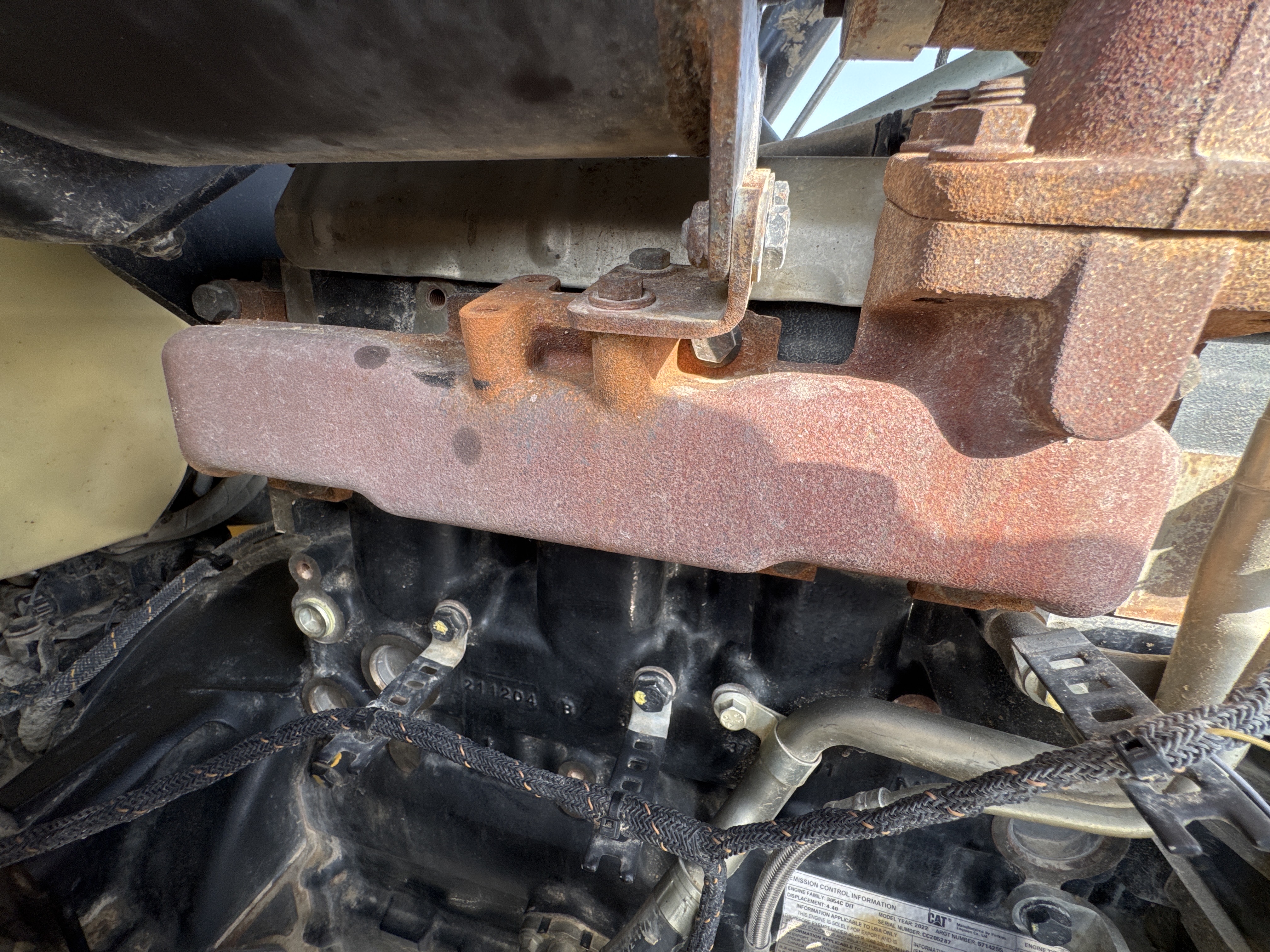 BHL-001-Cat-426F2-backhoe-loader-inspection-engine-exhaust-system-3
