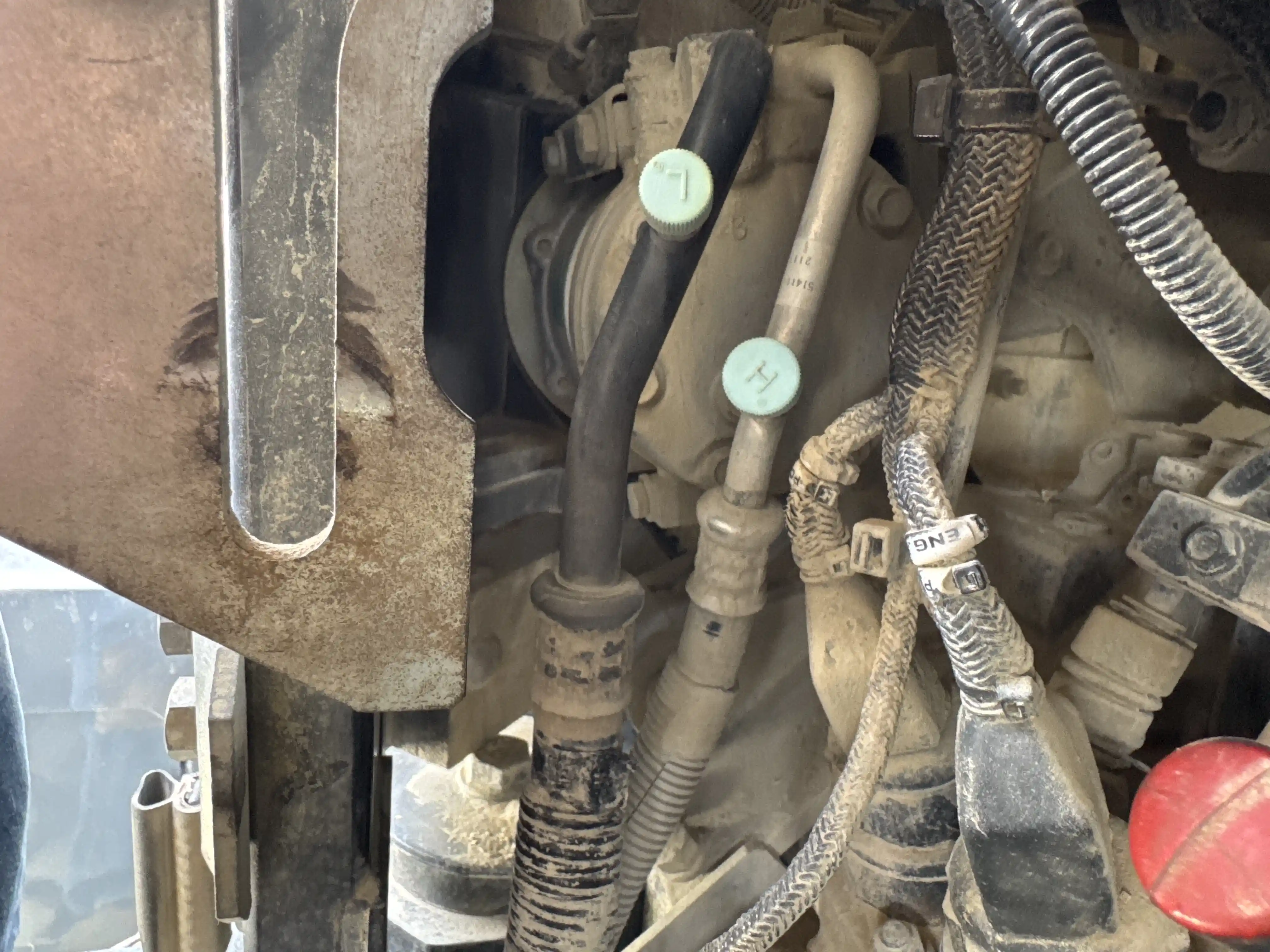 WHL-001-Komatsu-WA470-6R-wheel-loader-inspection-air-conditioning-refrigerant-lines-2