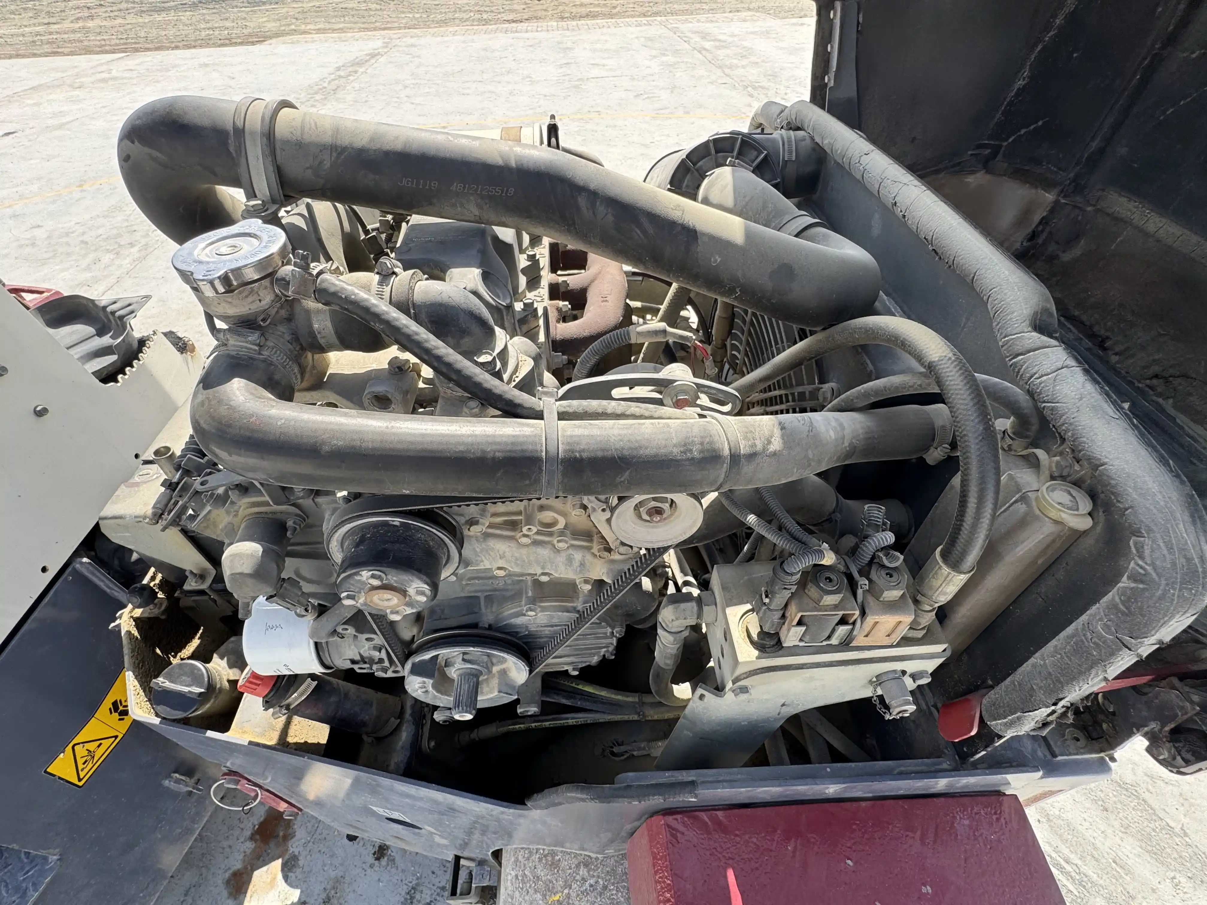 SRC-001-Dynapac-CC1200-VI-tandem-roller-inspection-engine-hoses-1