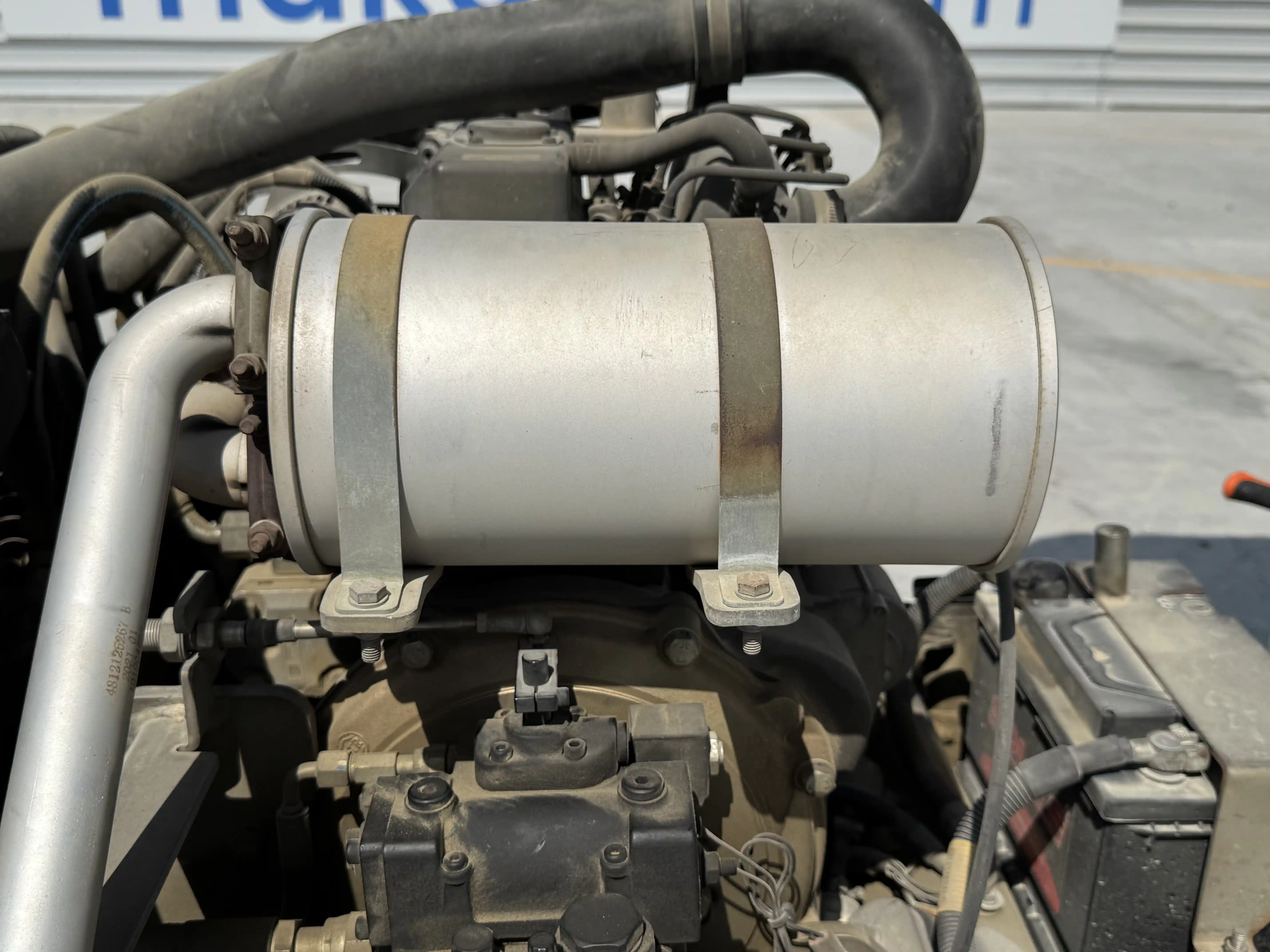 SRC-001-Dynapac-CC1200-VI-tandem-roller-inspection-engine-exhaust-system-2