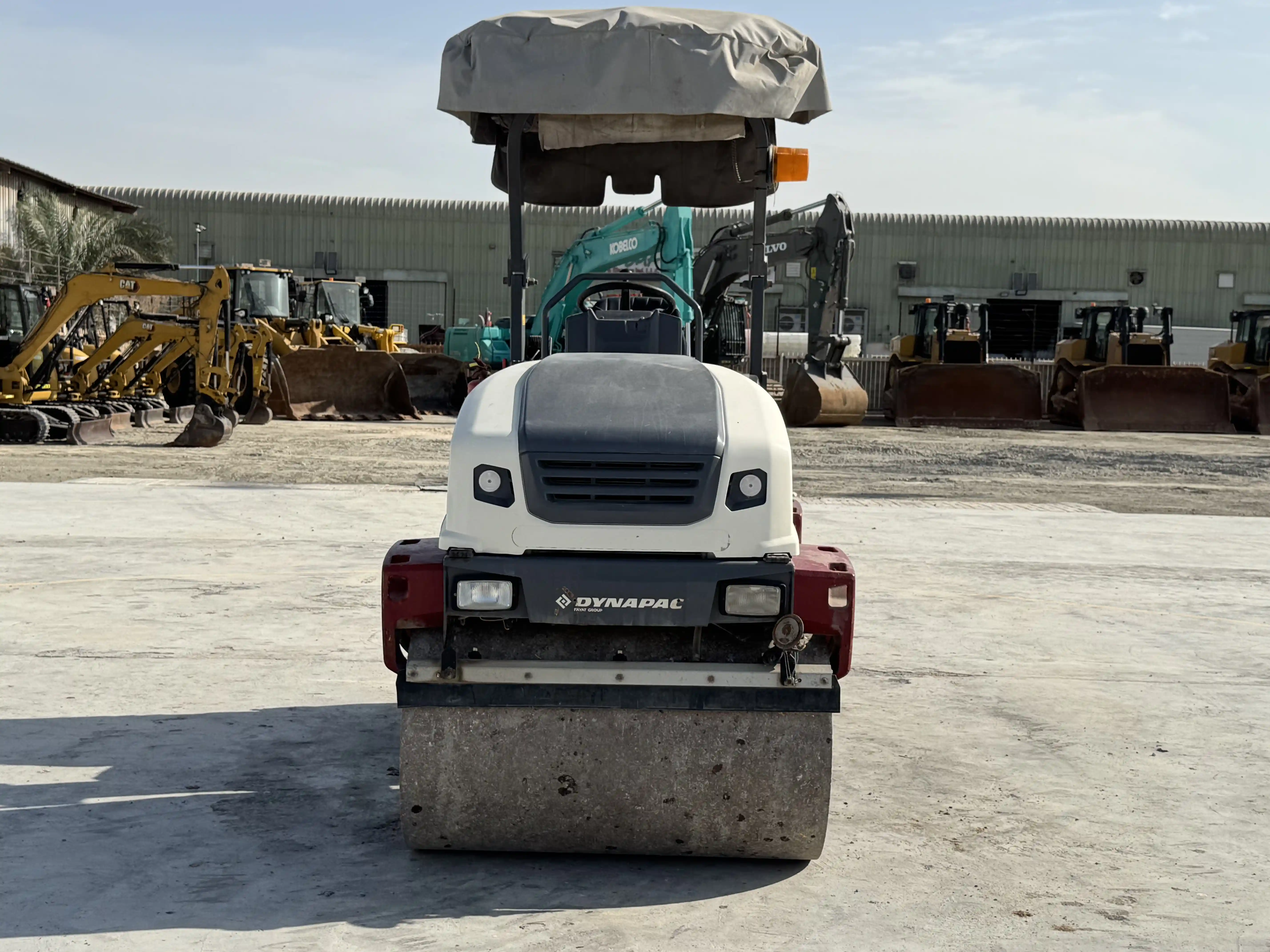 SRC-001-Dynapac-CC1200-VI-tandem-roller-inspection-structure-paint-1