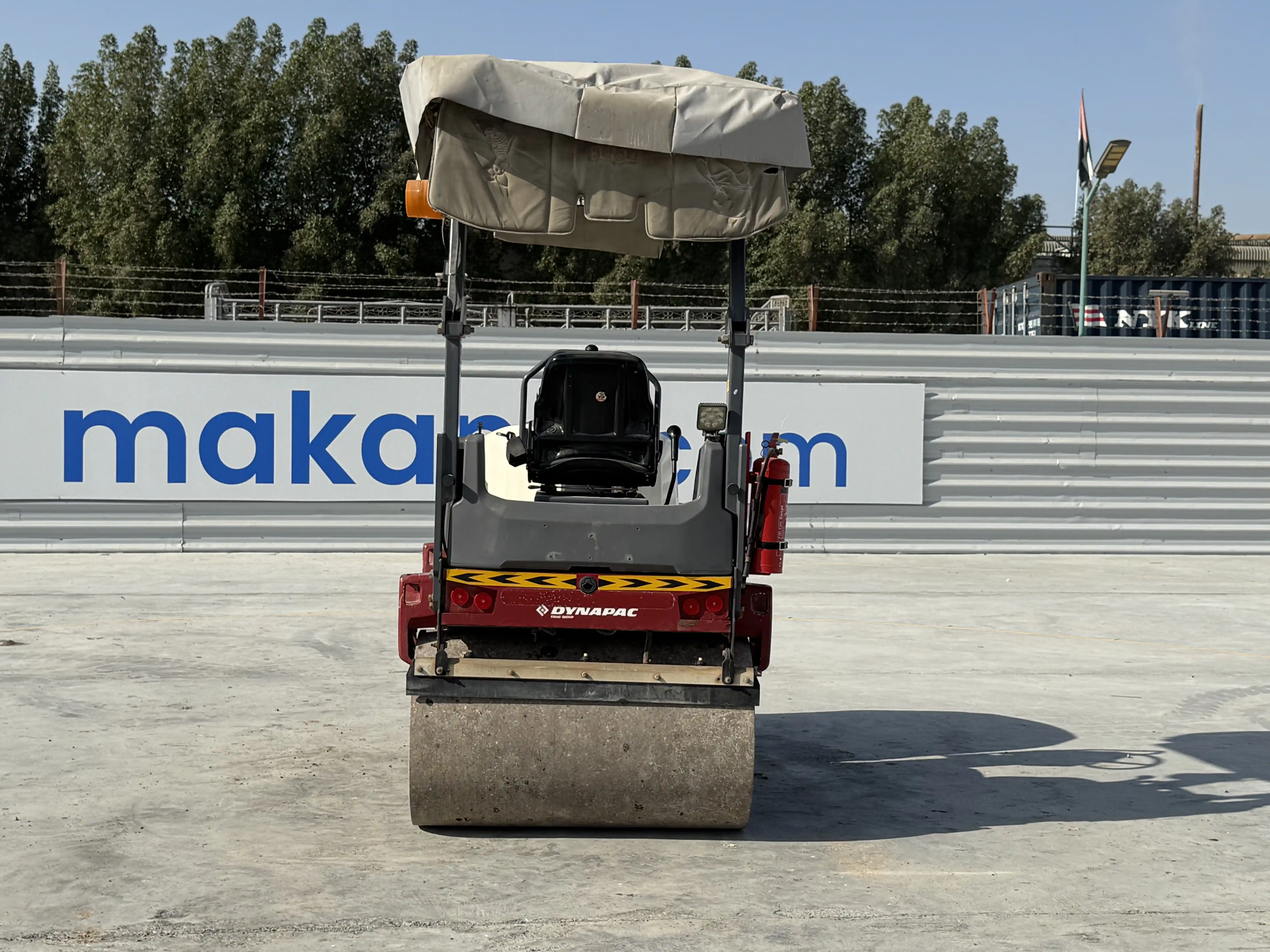 SRC-001-Dynapac-CC1200-VI-tandem-roller-inspection-structure-paint-3
