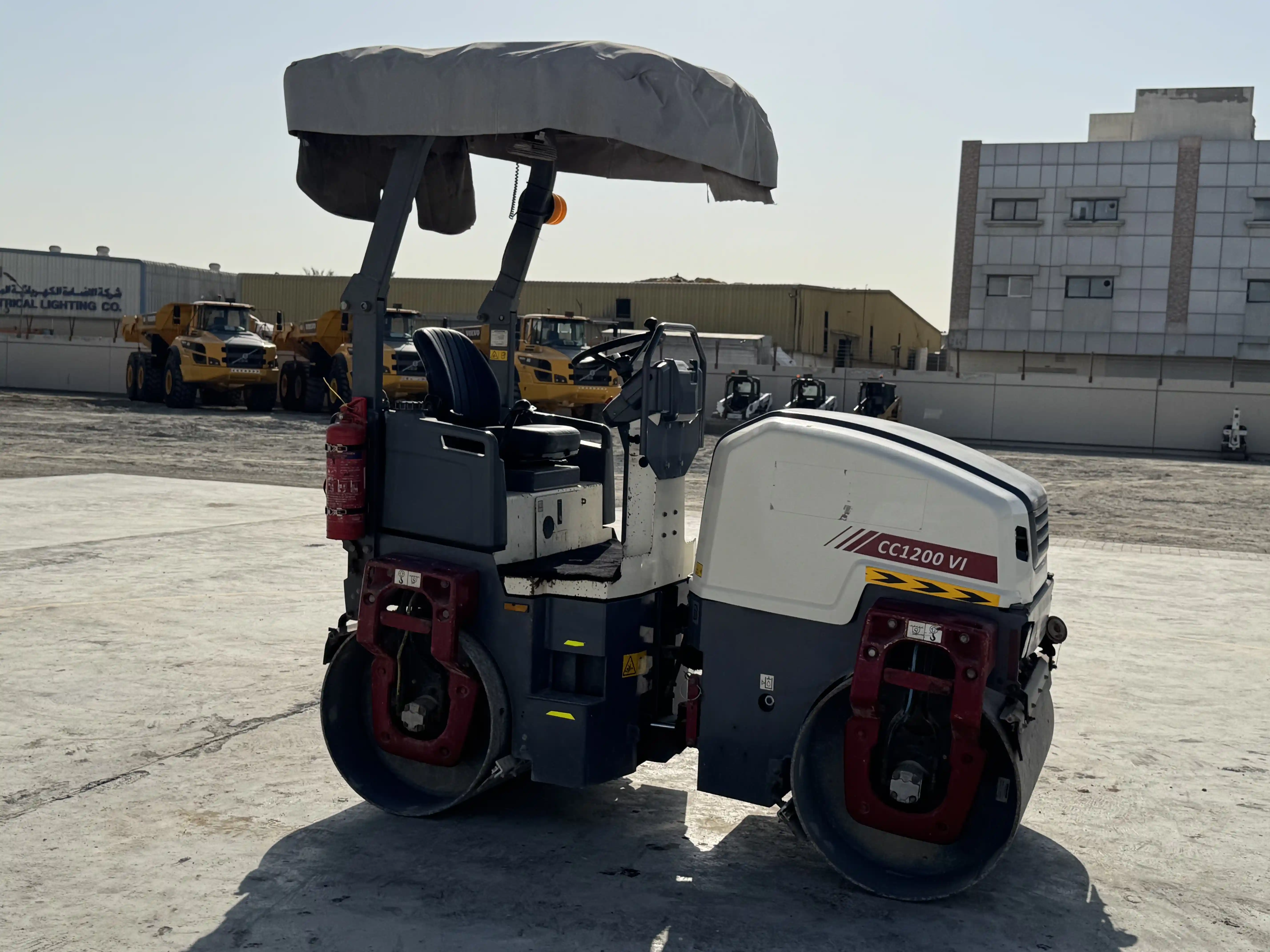 SRC-001-Dynapac-CC1200-VI-tandem-roller-inspection-structure-paint-4