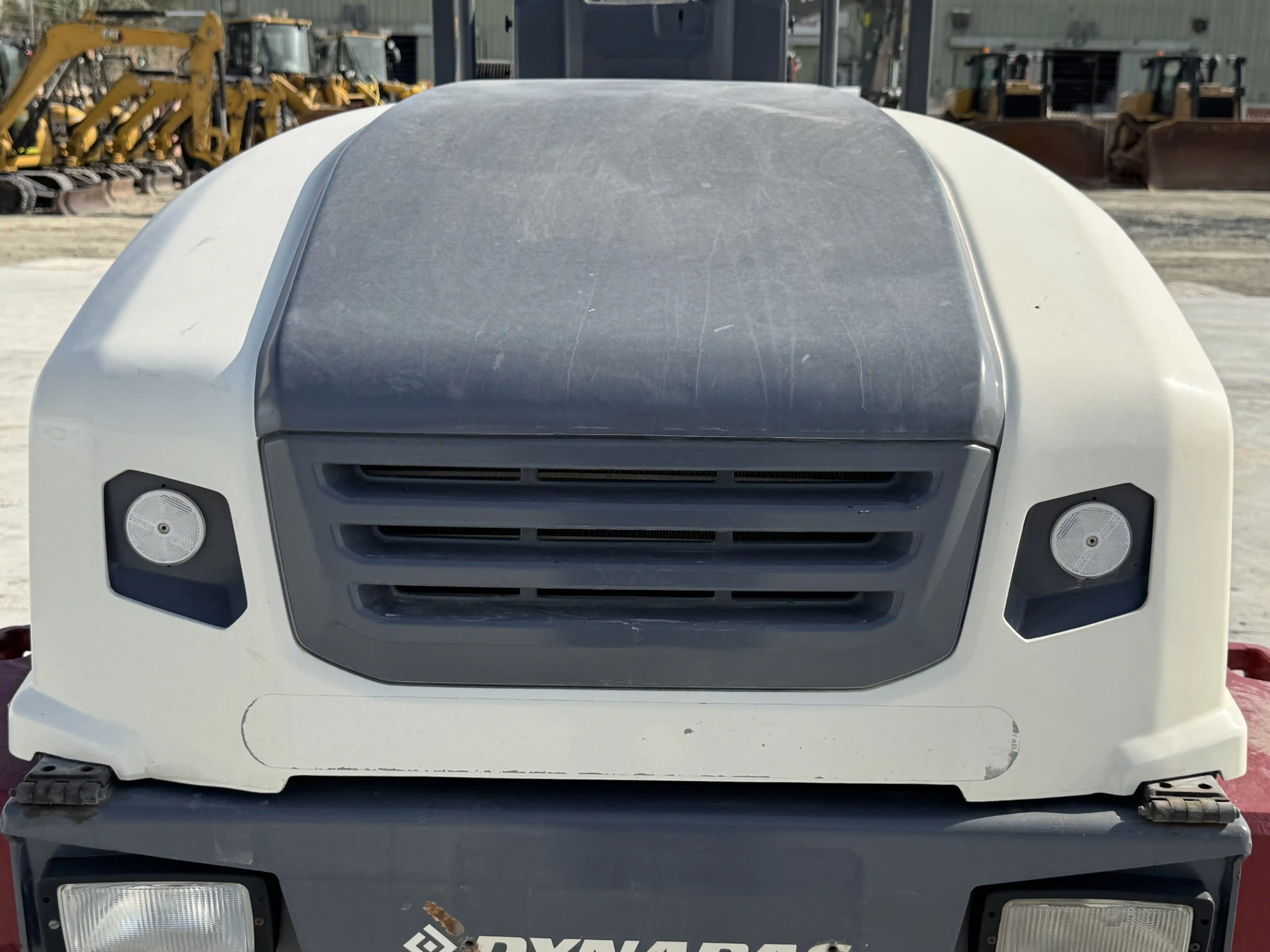 SRC-001-Dynapac-CC1200-VI-tandem-roller-inspection-structure-sheet-metal-fiberglass-2