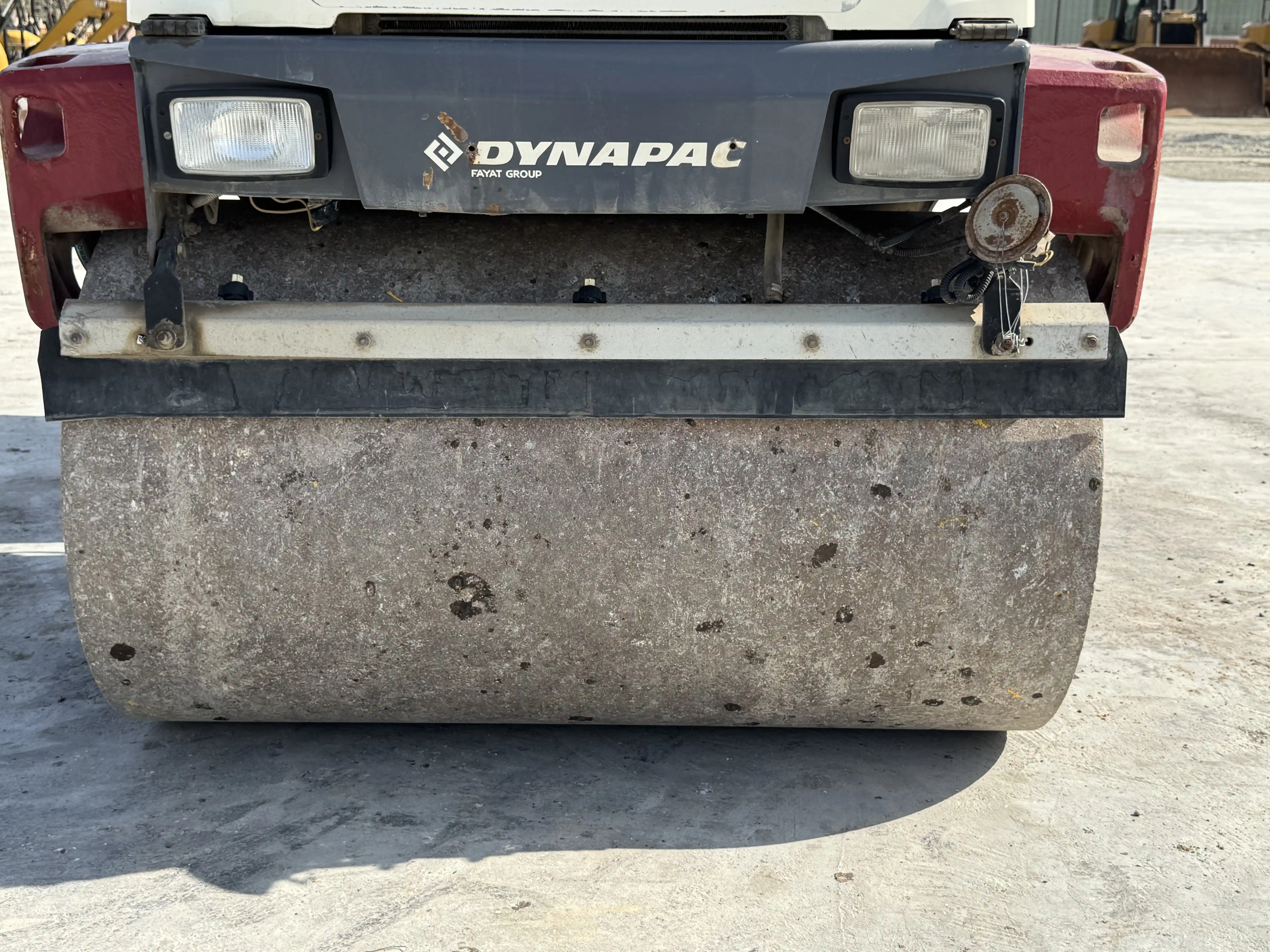 SRC-001-Dynapac-CC1200-VI-tandem-roller-inspection-chassis-front-drum-1