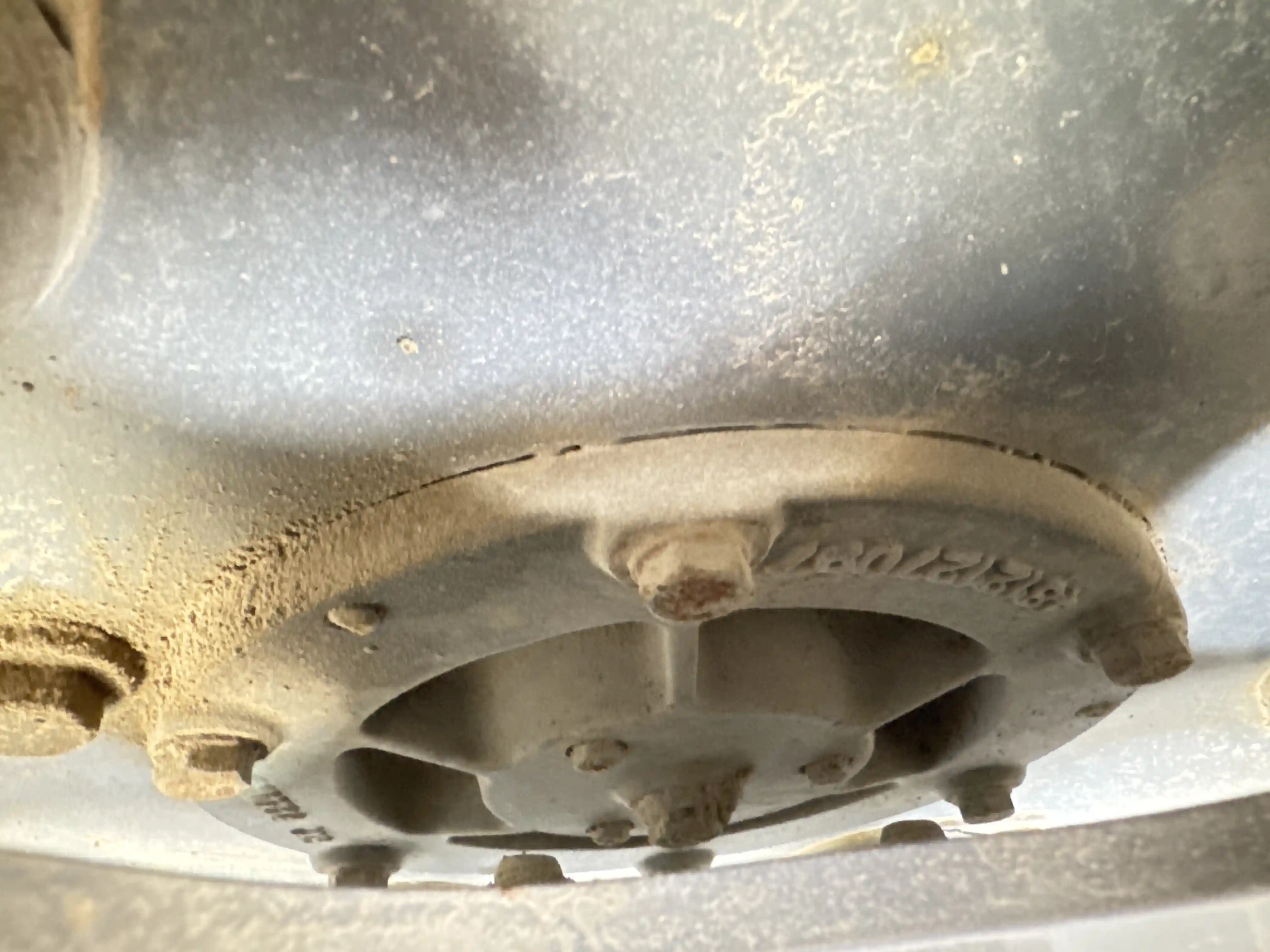 SRC-001-Dynapac-CC1200-VI-tandem-roller-inspection-chassis-front-drum-bearing-housing-1