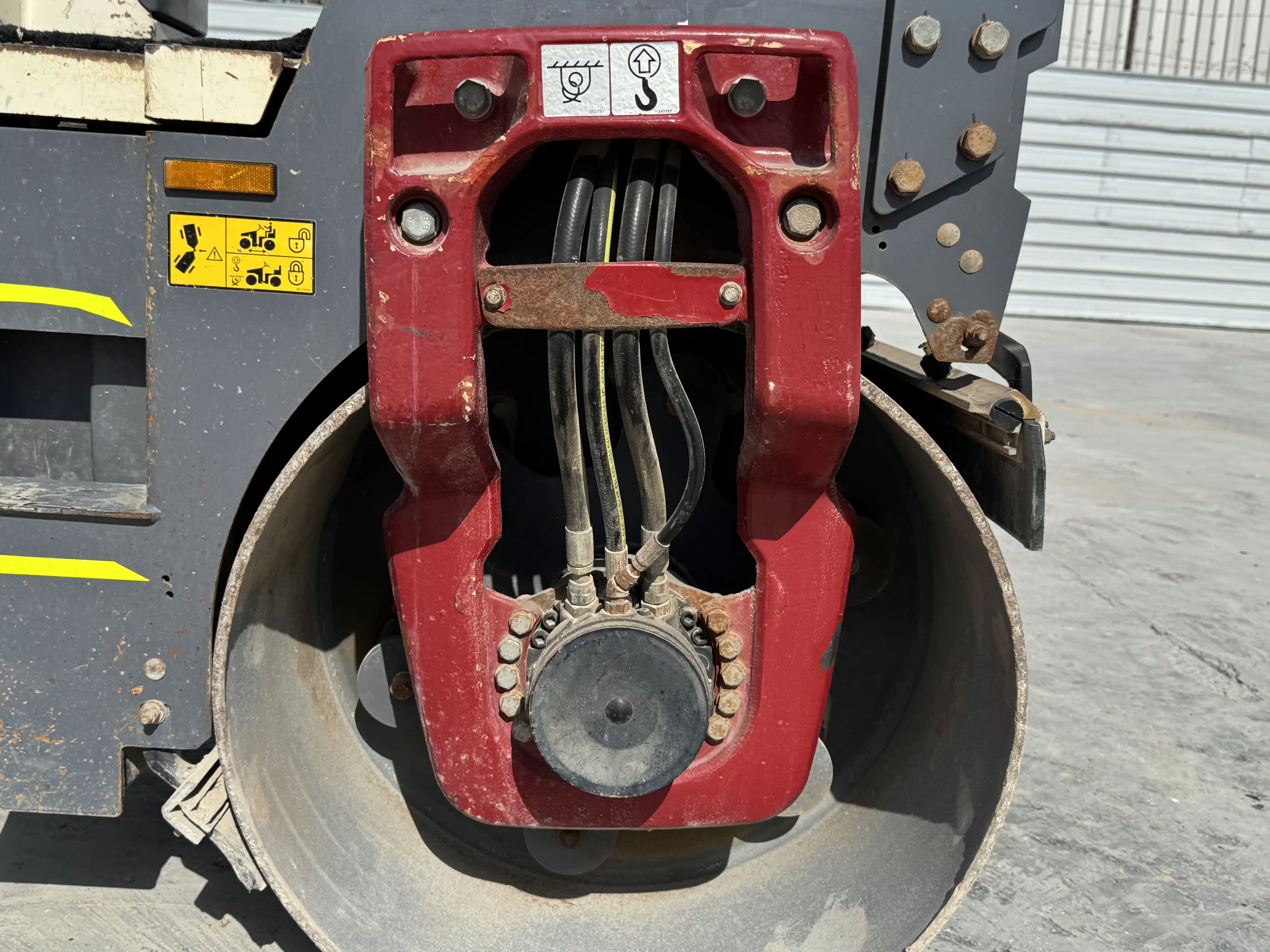 SRC-001-Dynapac-CC1200-VI-tandem-roller-inspection-rear-drum-forks-1