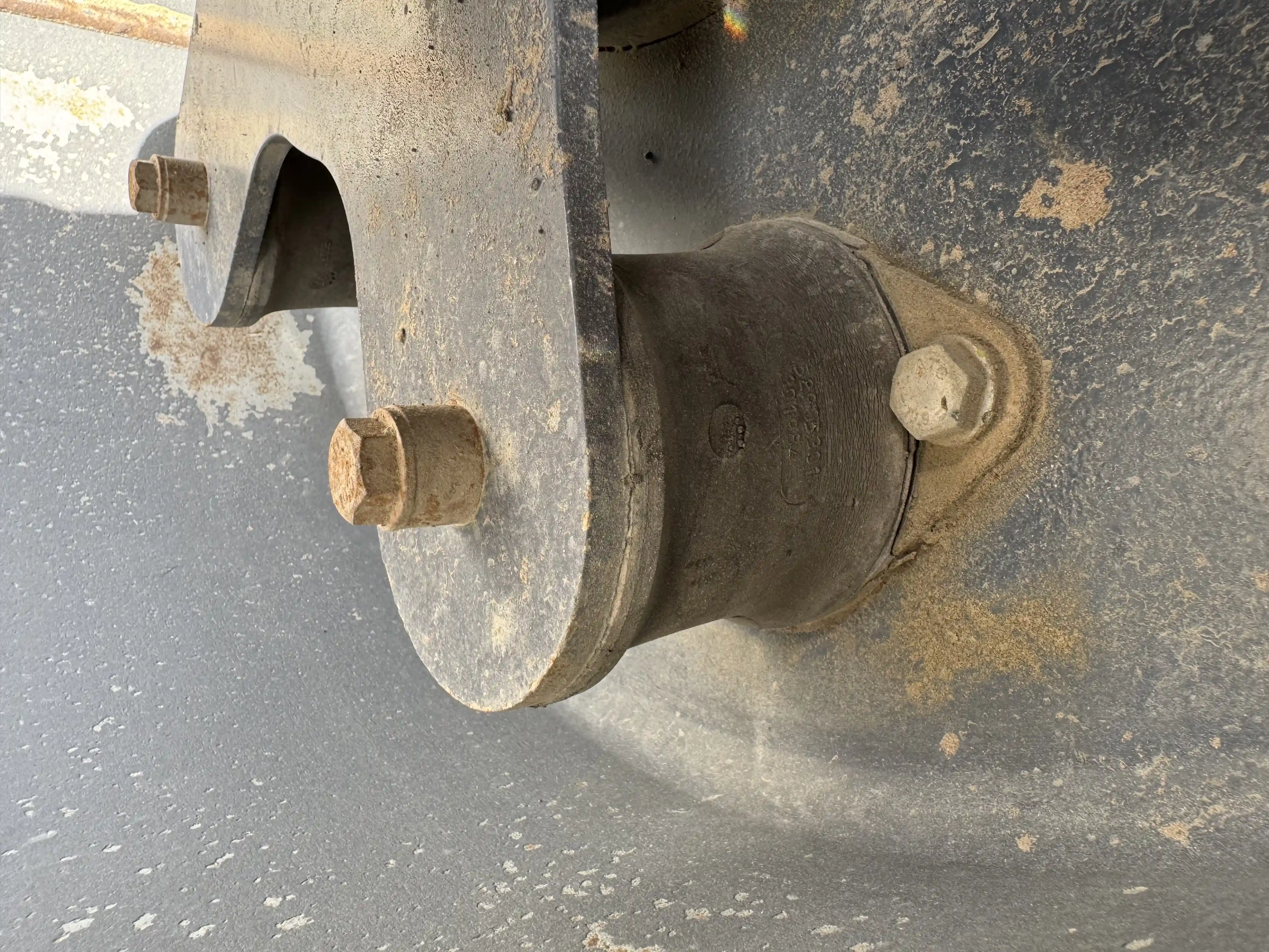 SRC-001-Dynapac-CC1200-VI-tandem-roller-inspection-front-isolation-buffer-2