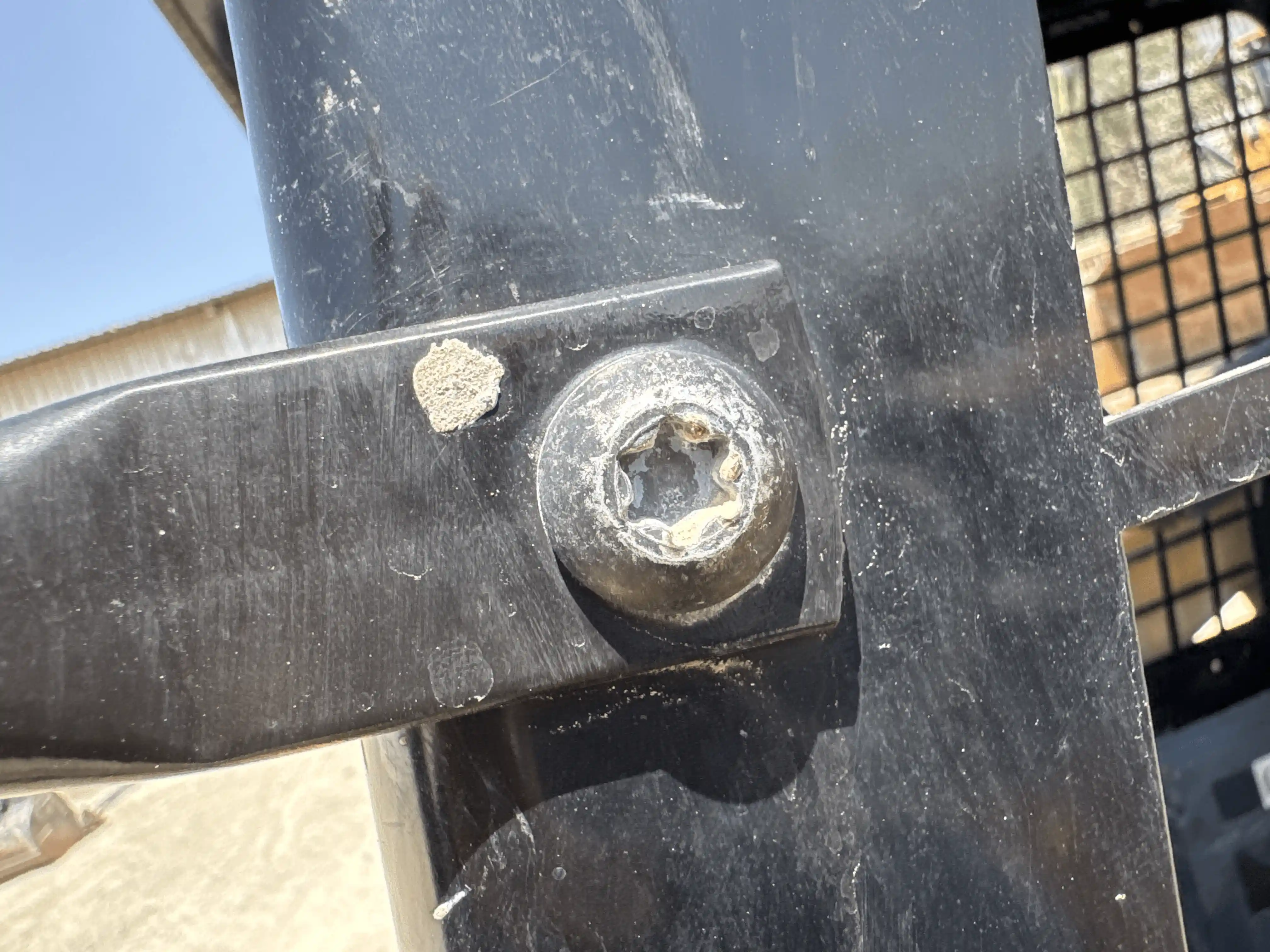 SSL-004-Cat-226B3-skid-steer-loader-inspection-structure-handrails-1