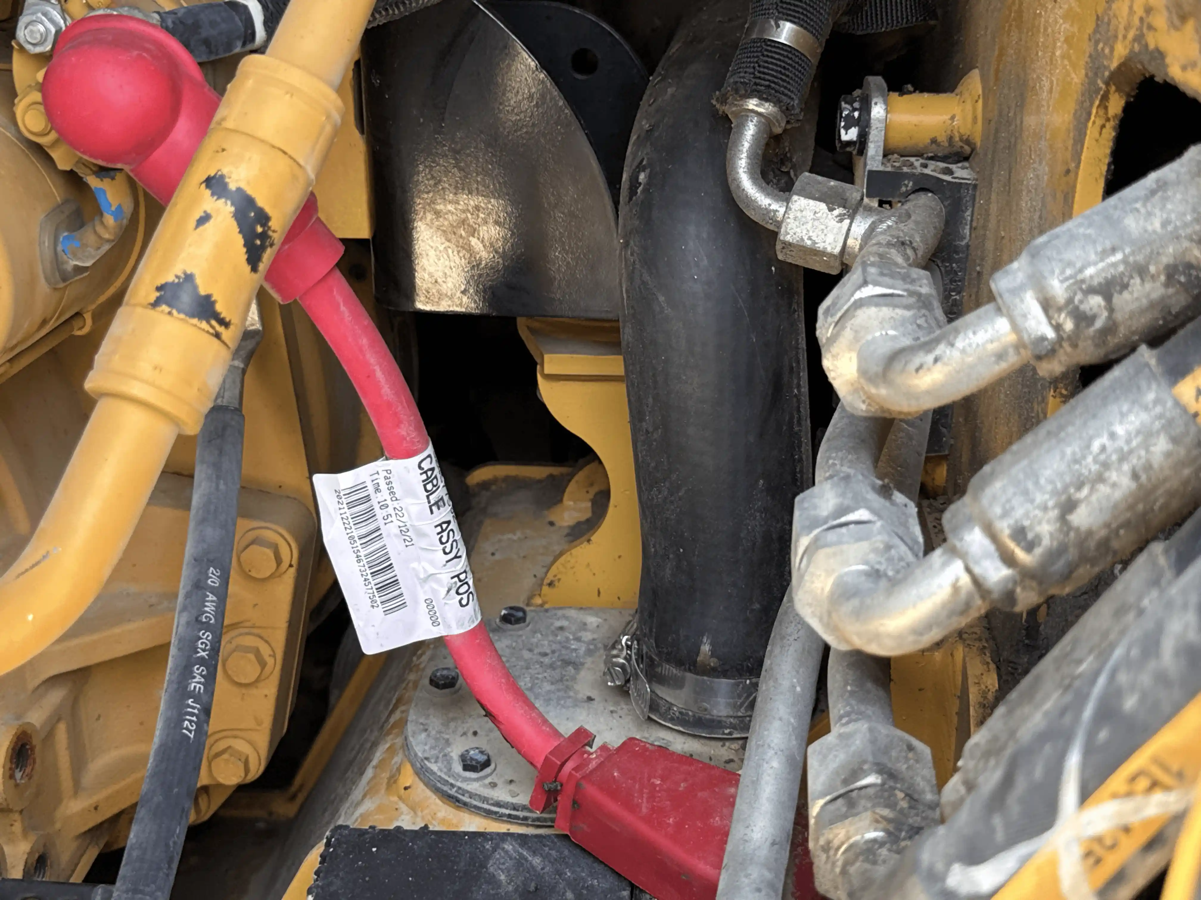 SSL-004-Cat-226B3-skid-steer-loader-inspection-engine-fuel-tank-2