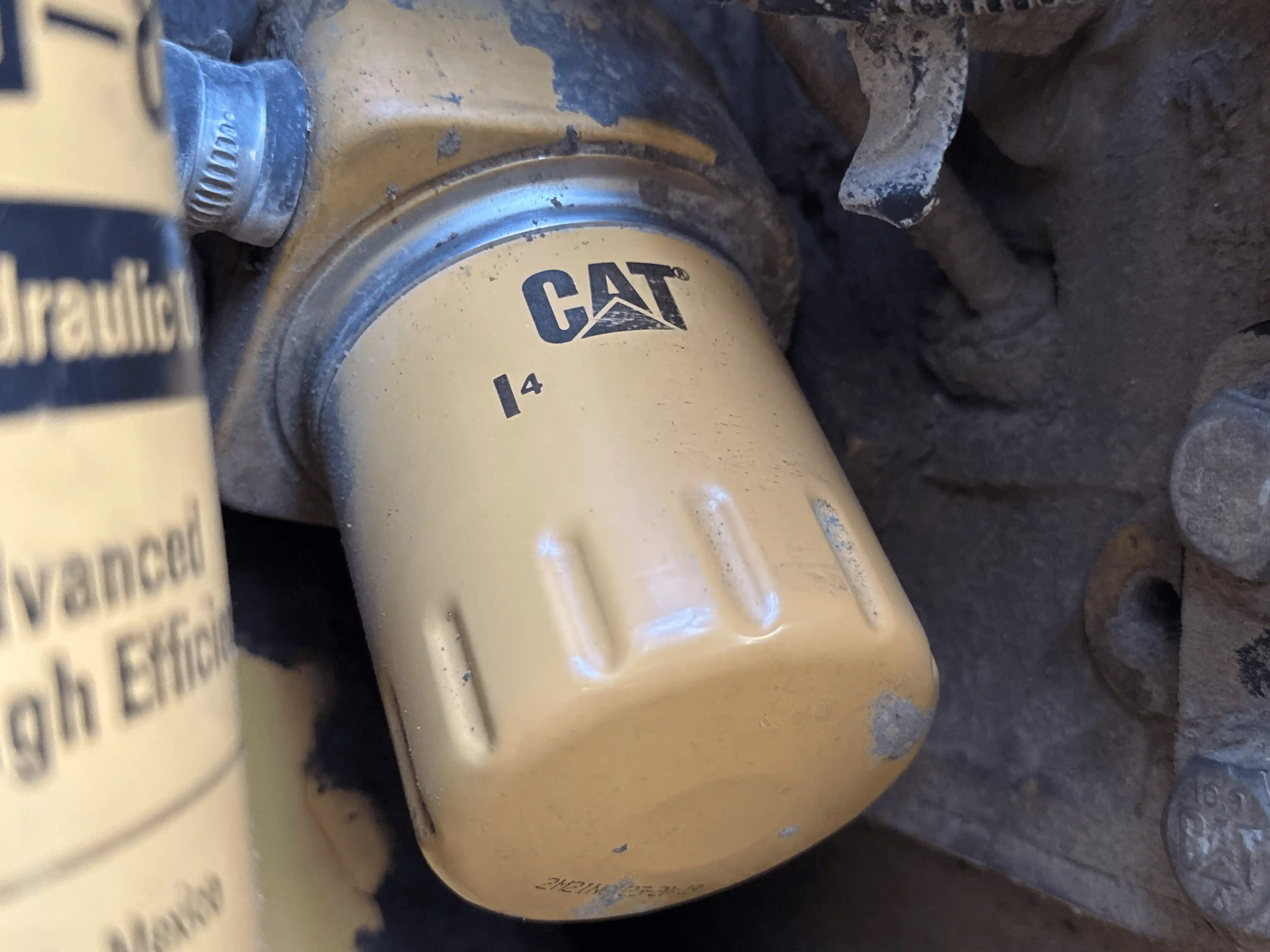 SSL-004-Cat-226B3-skid-steer-loader-inspection-engine-engine-oil-leaks-2