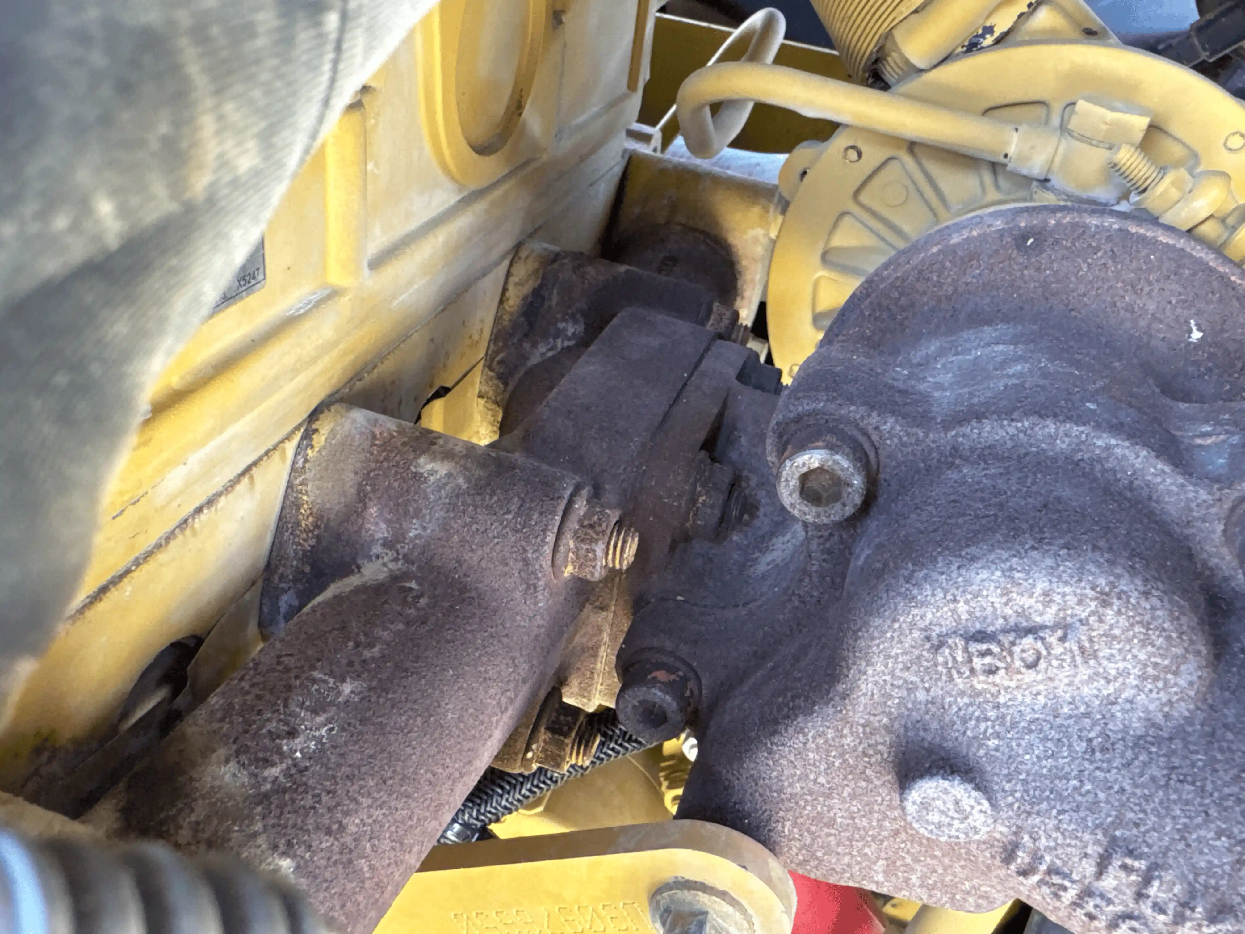 SSL-004-Cat-226B3-skid-steer-loader-inspection-engine-exhaust-system-1