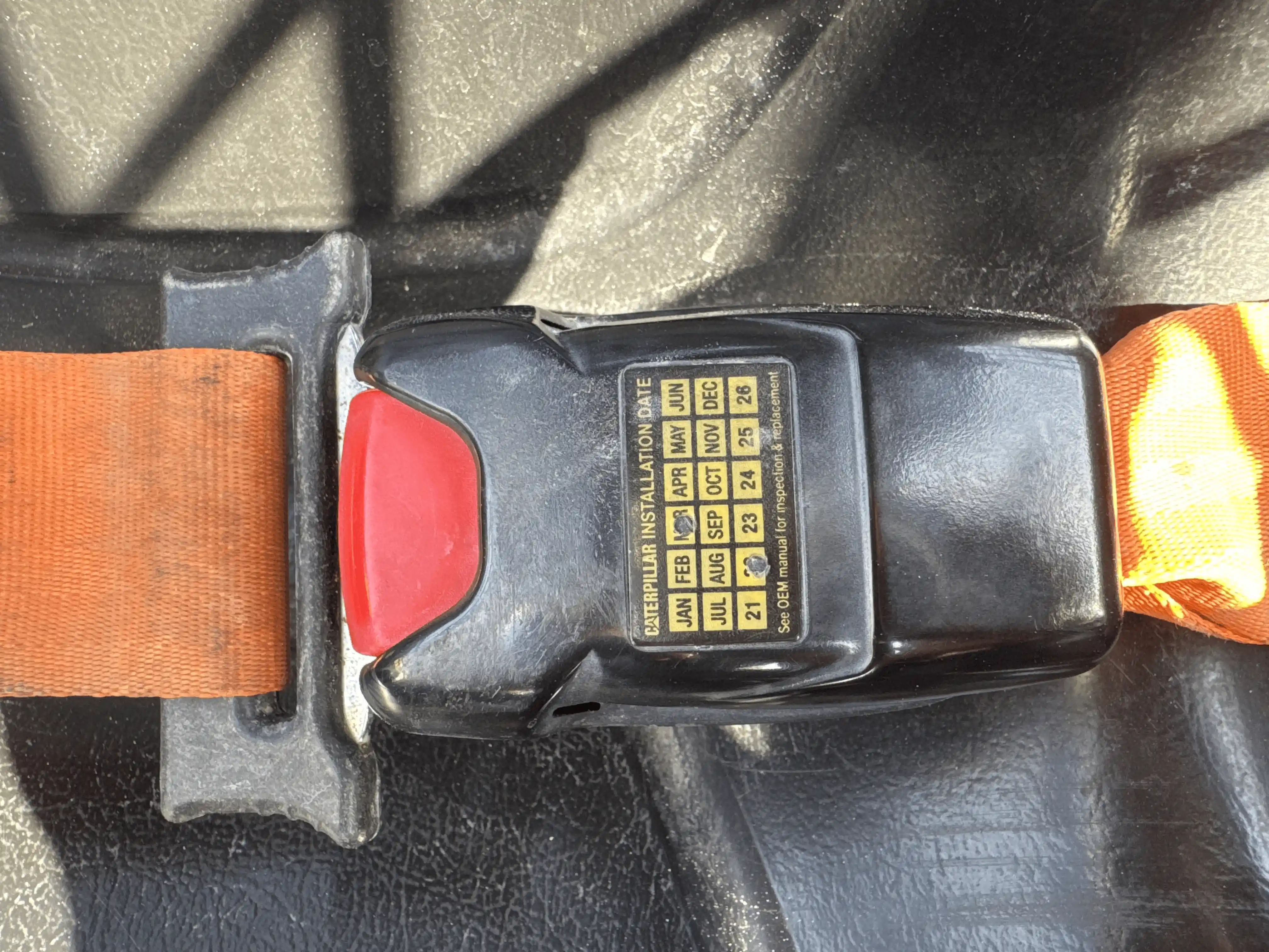SSL-004-Cat-226B3-skid-steer-loader-inspection-safety-seat-belts-1