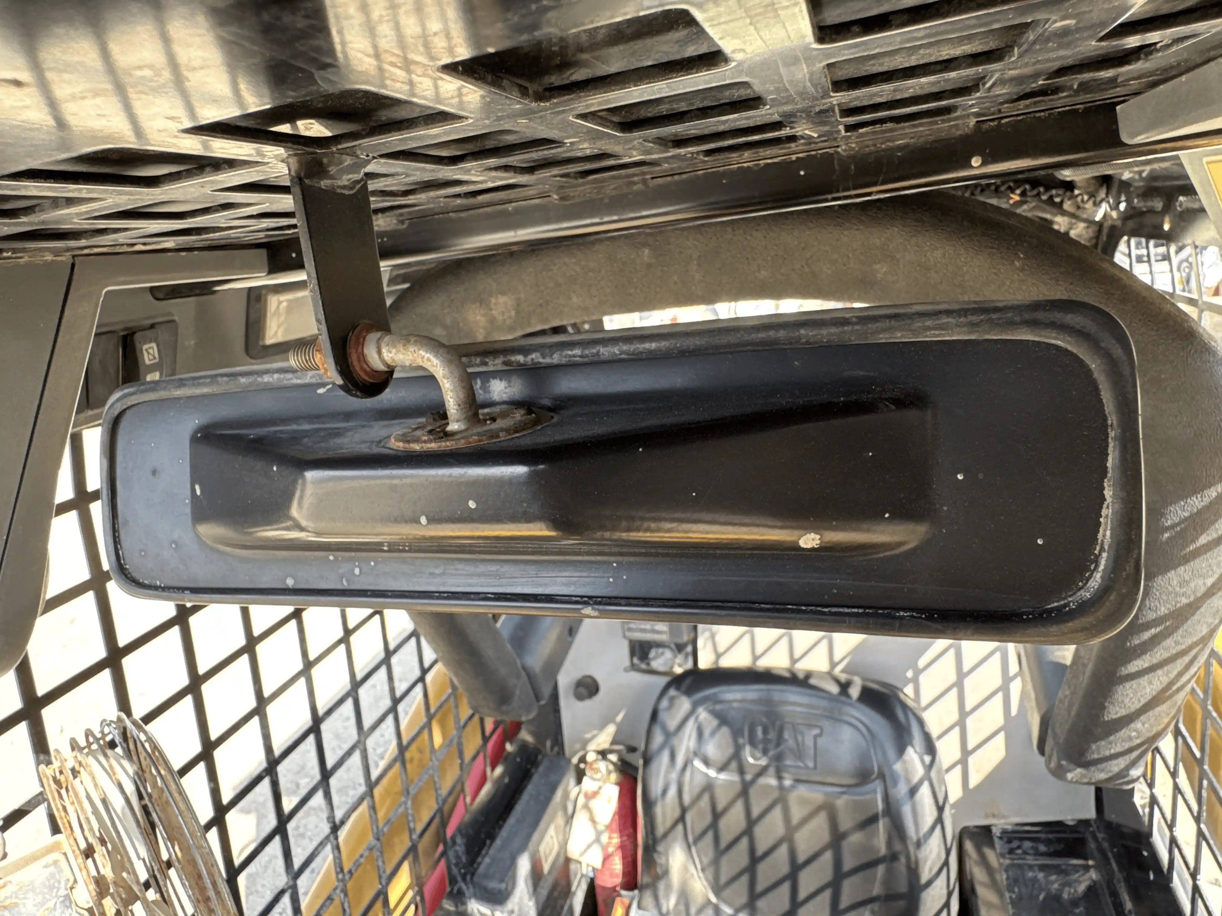 SSL-004-Cat-226B3-skid-steer-loader-inspection-cabin-mirrors-1