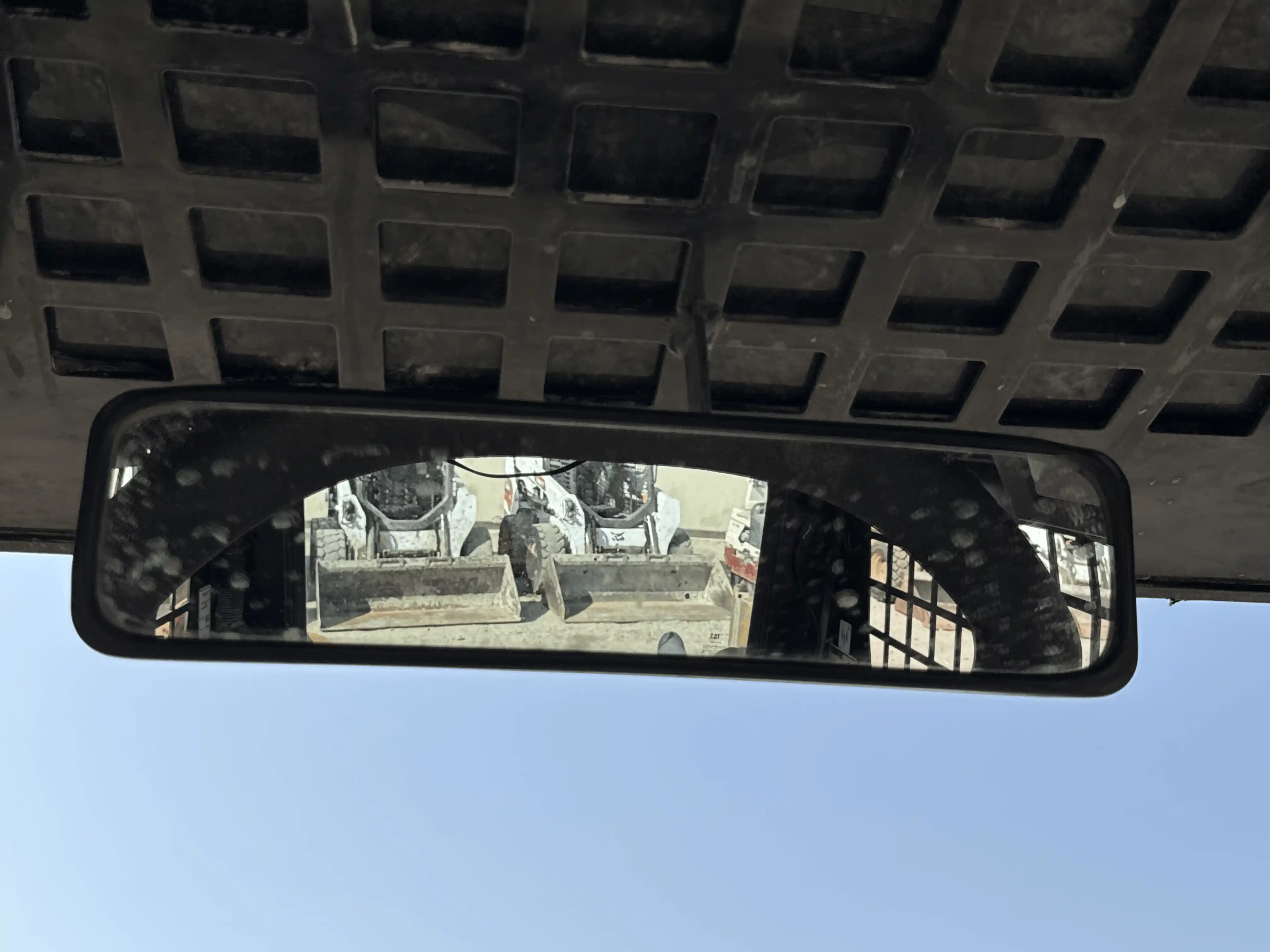 SSL-004-Cat-226B3-skid-steer-loader-inspection-cabin-mirrors-2