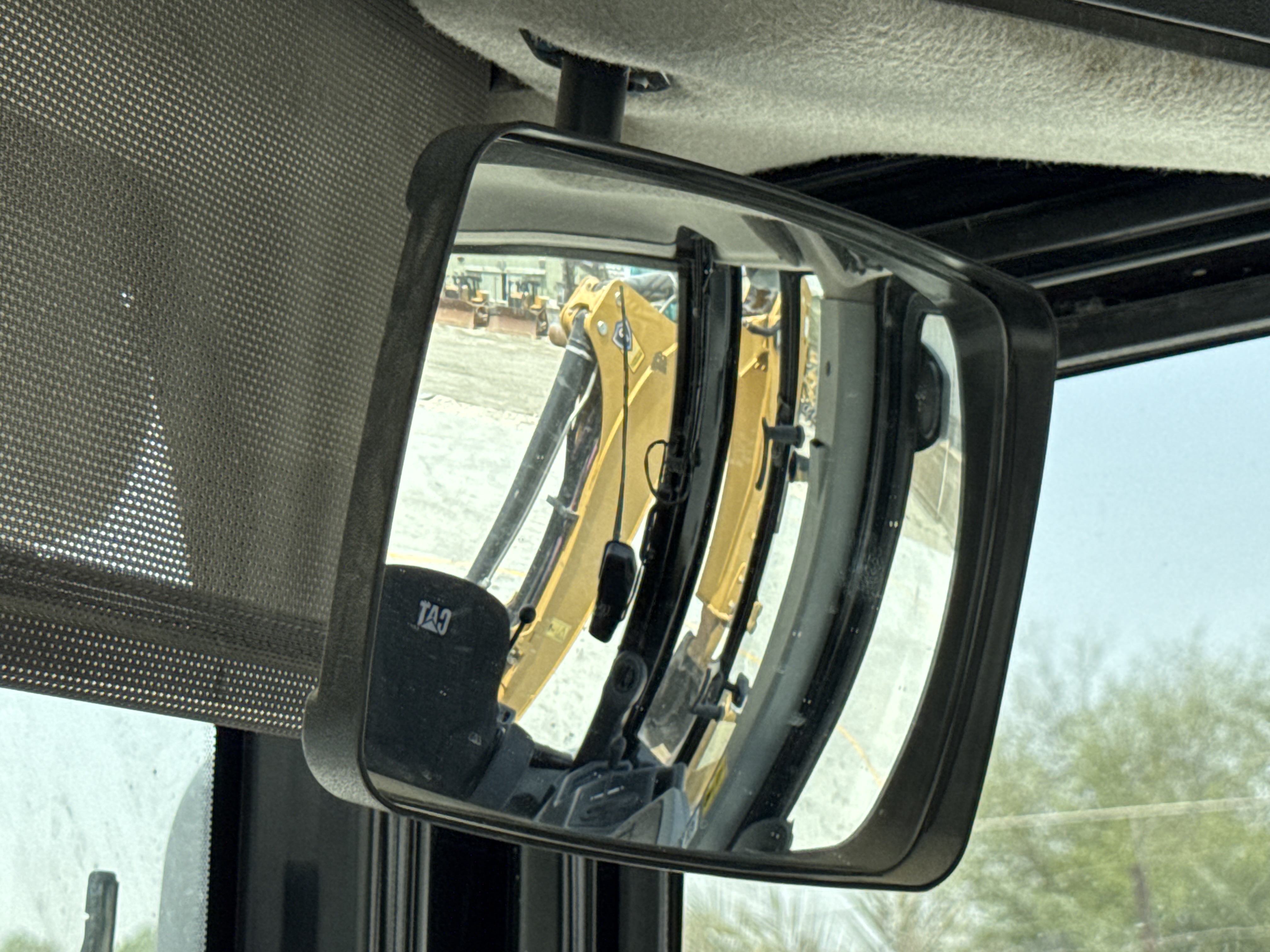 BHL-001-Cat-426F2-backhoe-loader-inspection-cabin-mirrors-1