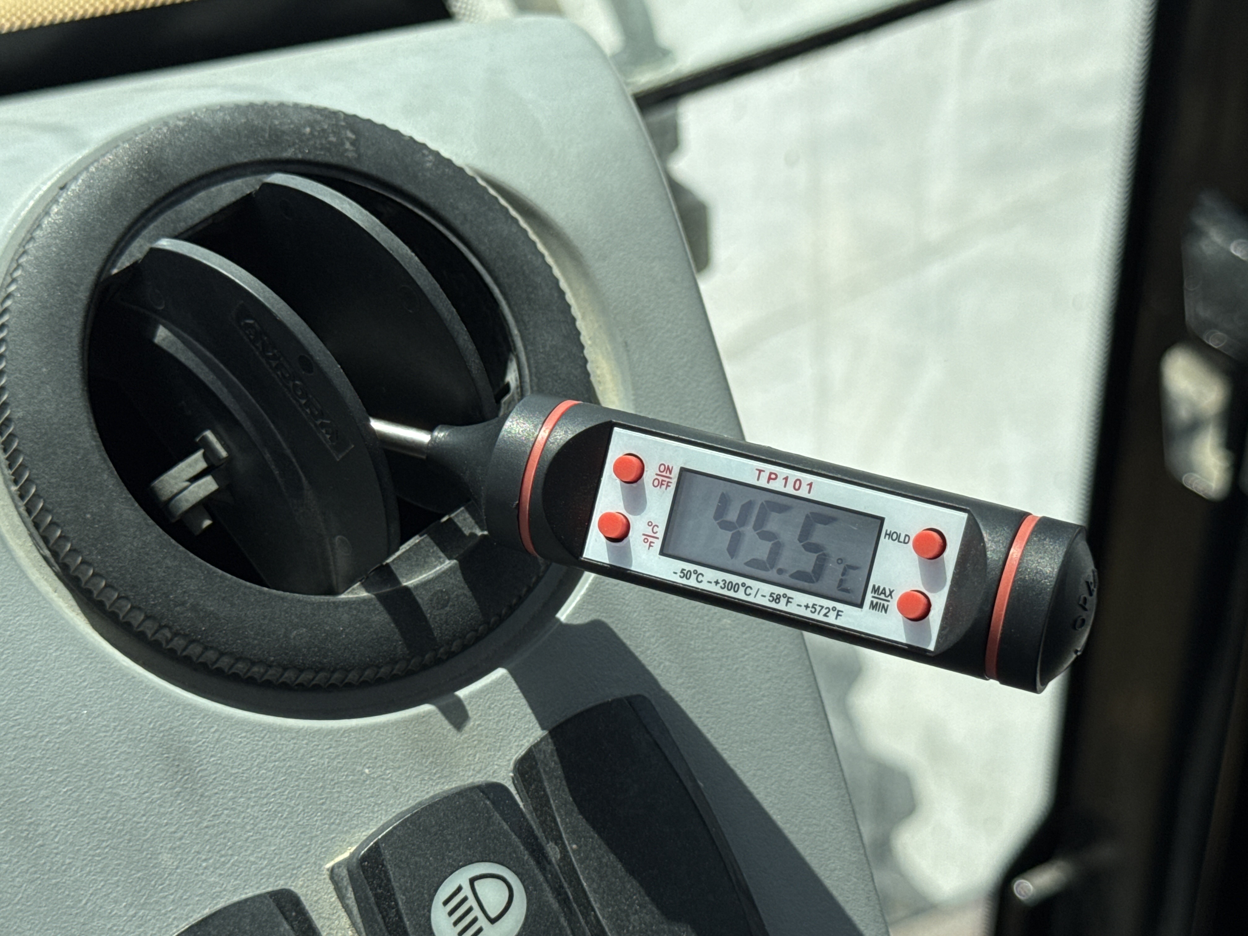 BHL-001-Cat-426F2-backhoe-loader-inspection-air-conditioning-heating-system