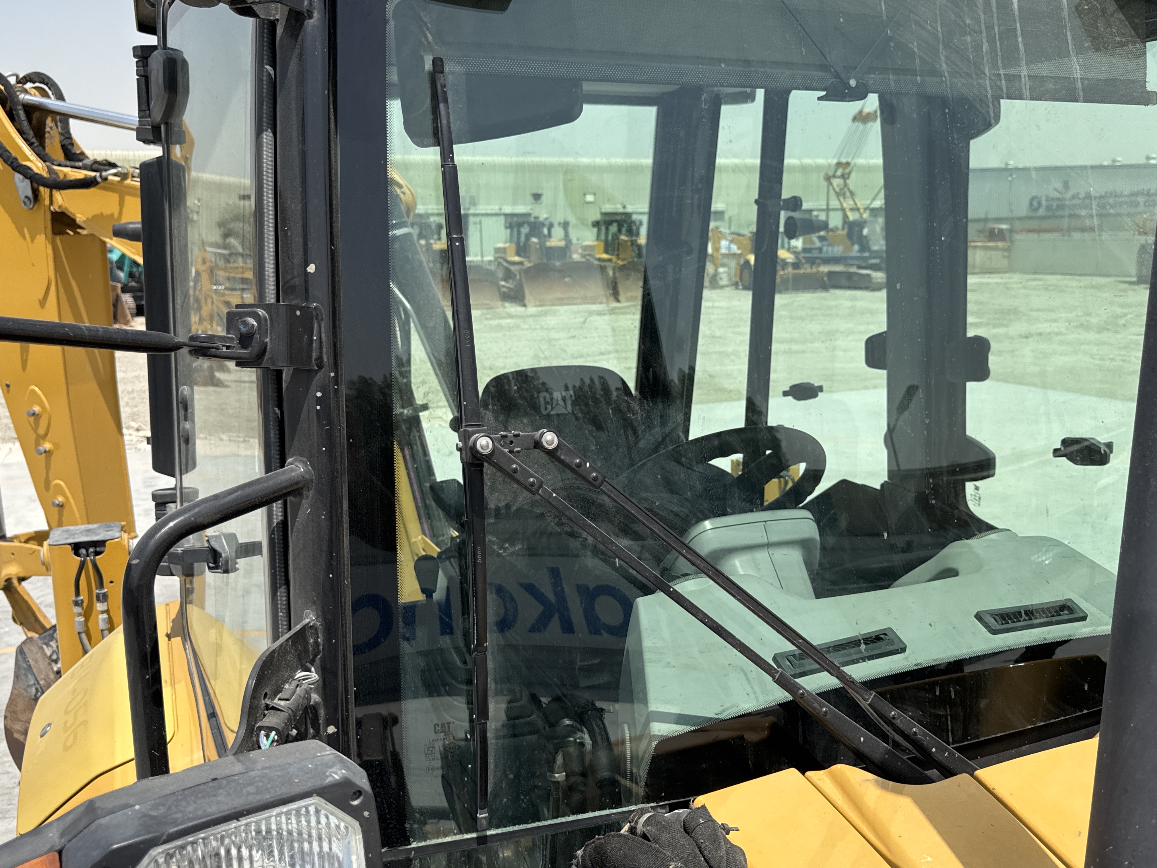 BHL-001-Cat-426F2-backhoe-loader-inspection-electronic-wipers-1