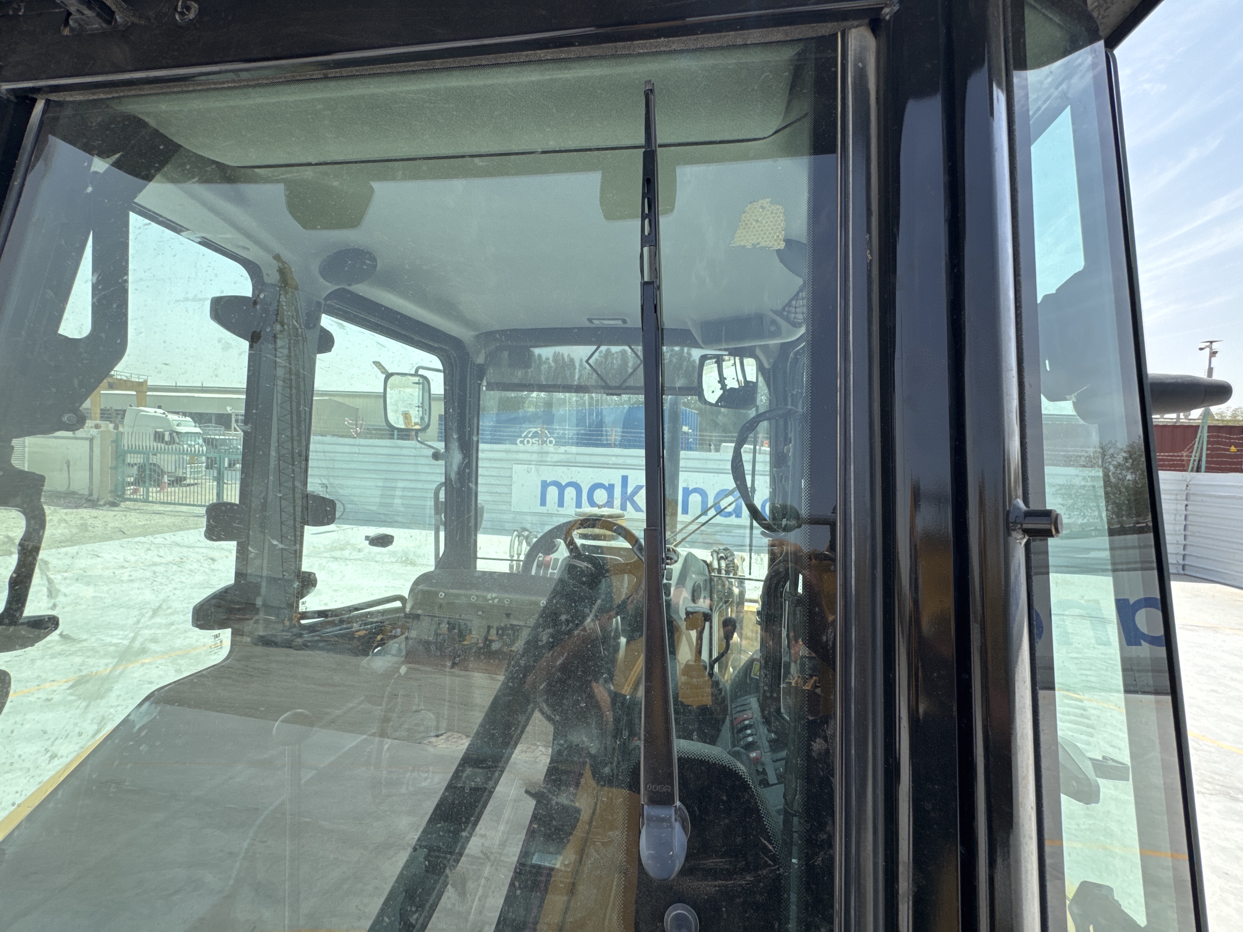 BHL-001-Cat-426F2-backhoe-loader-inspection-electronic-wipers-2