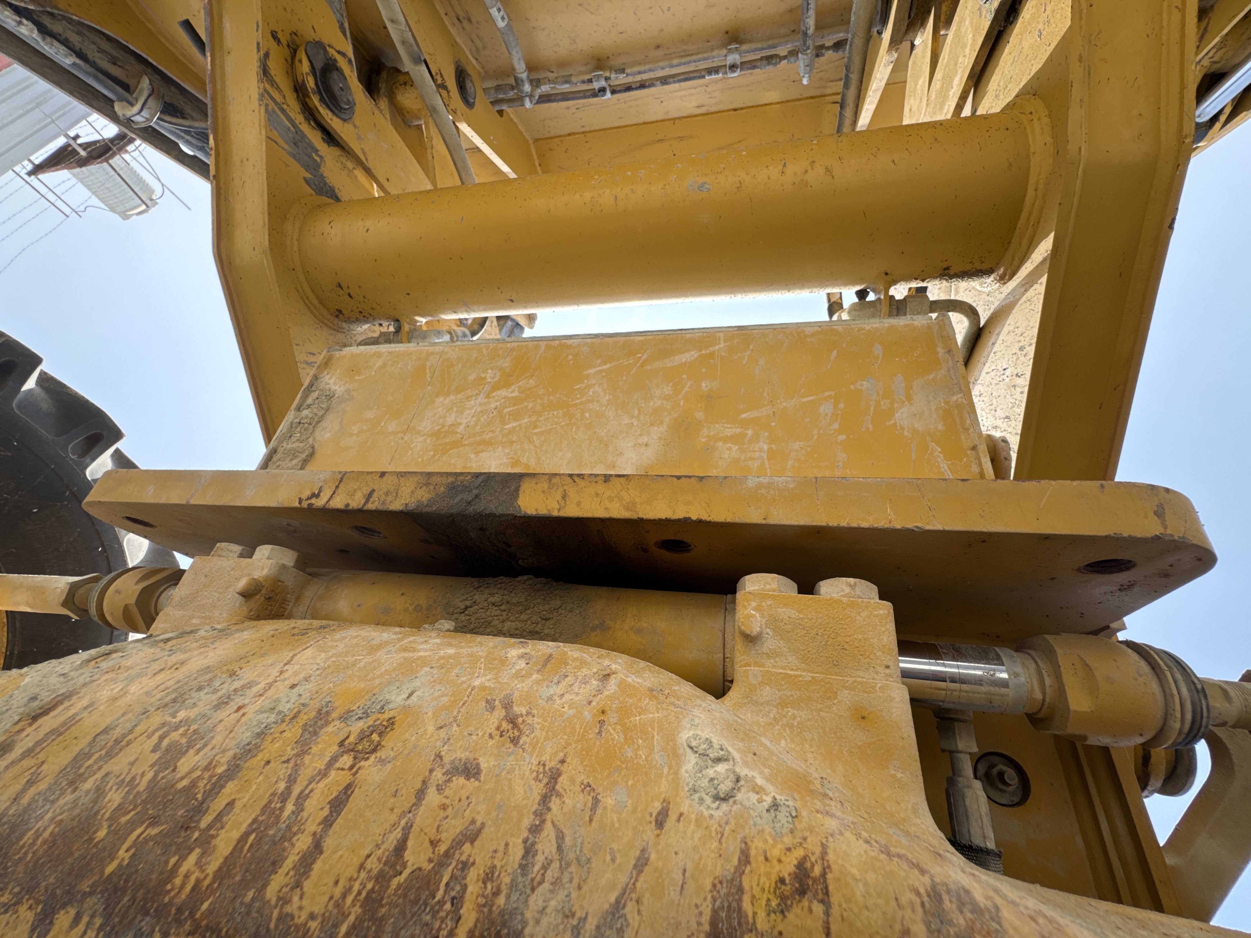 BHL-001-Cat-426F2-backhoe-loader-inspection-hydraulics-steering-cylinders-1