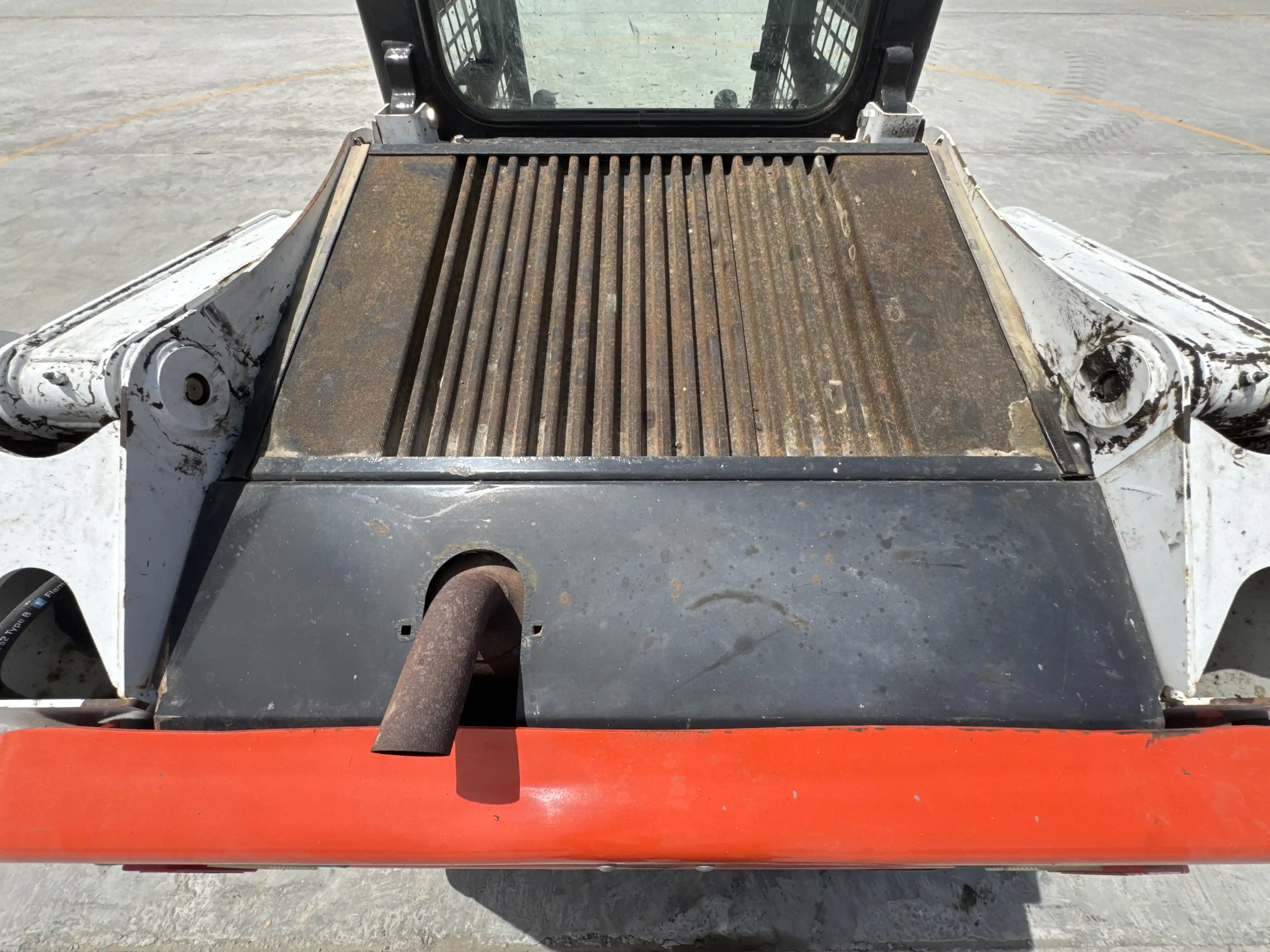 SSL-005-Bobcat-S510-skid-steer-loader-inspection-structure-sheet-metal-fiberglass-1