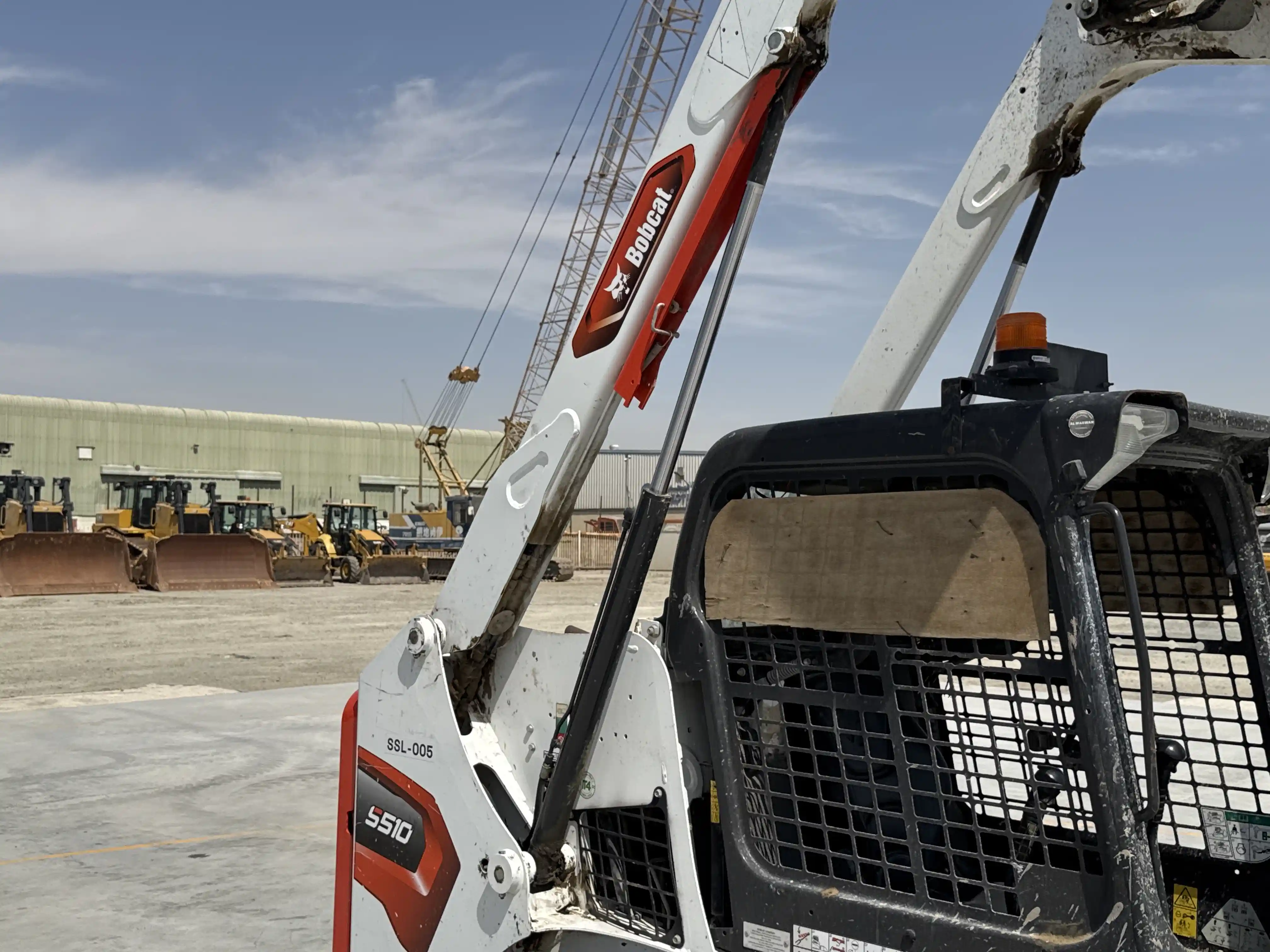 SSL-005-Bobcat-S510-skid-steer-loader-inspection-hydraulics-loader-lift-cylinder-2