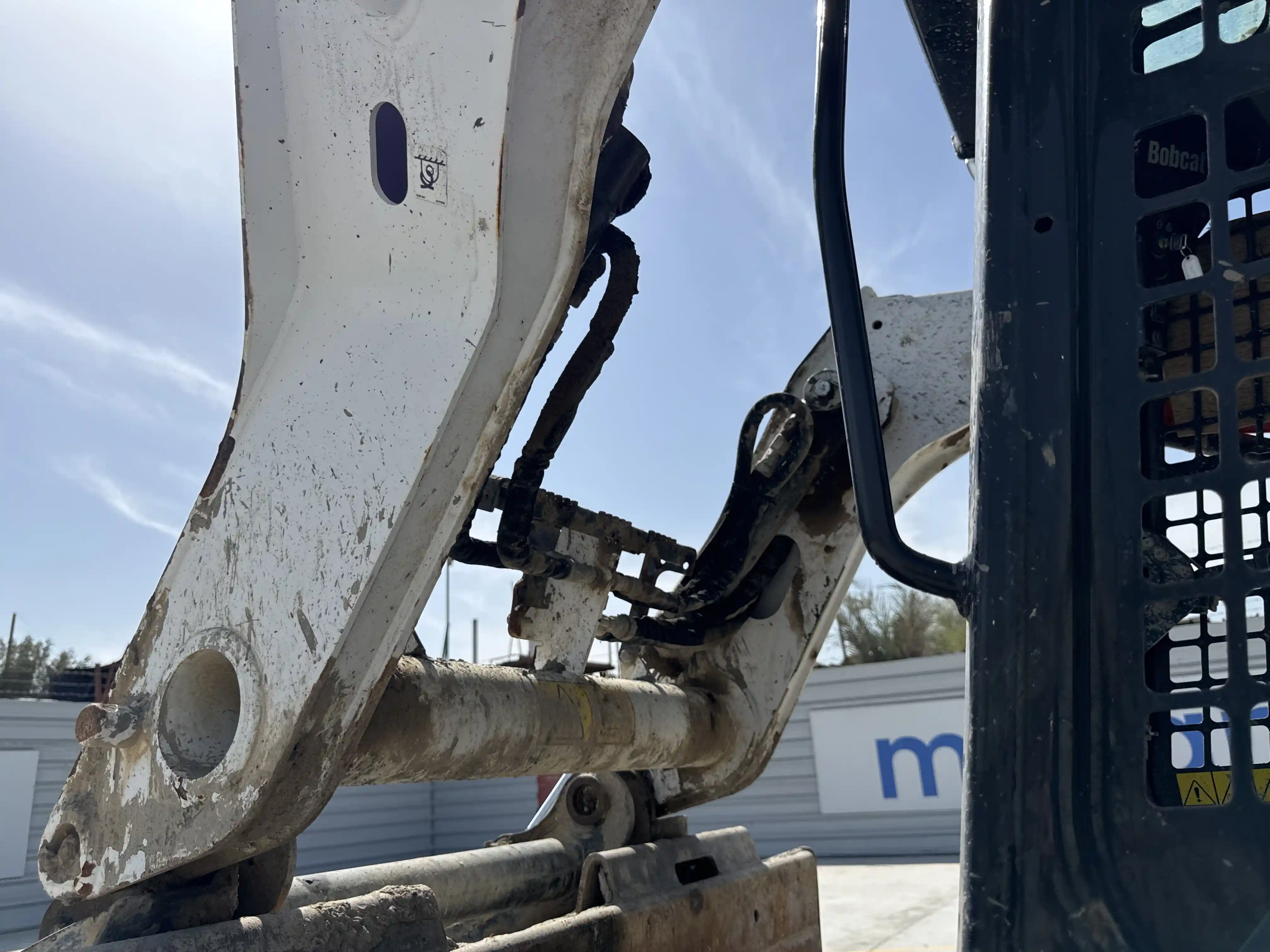 SSL-005-Bobcat-S510-skid-steer-loader-inspection-hydraulics-lift-arm-4