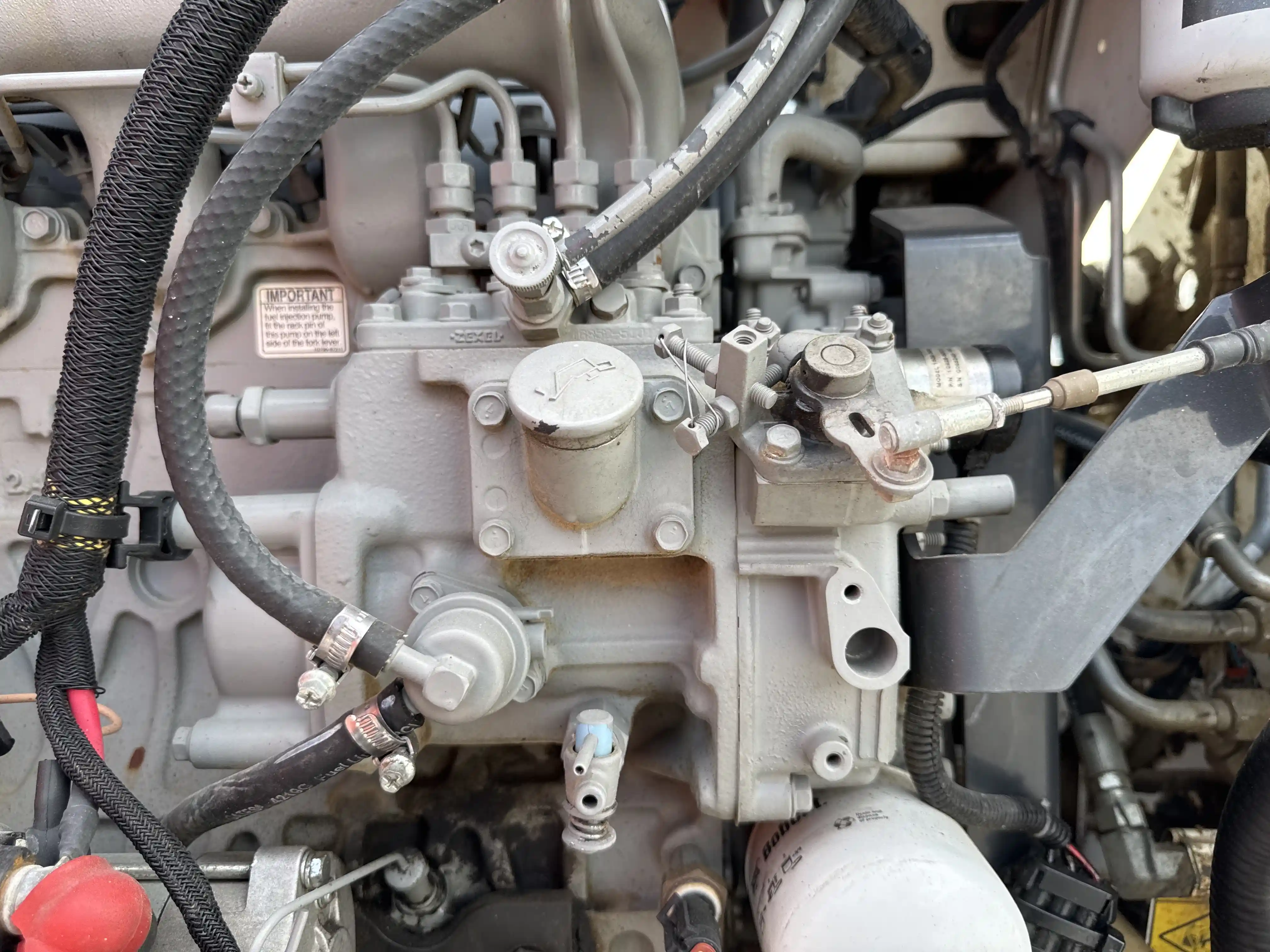 SSL-005-Bobcat-S510-skid-steer-loader-inspection-engine-fuel-leaks-2