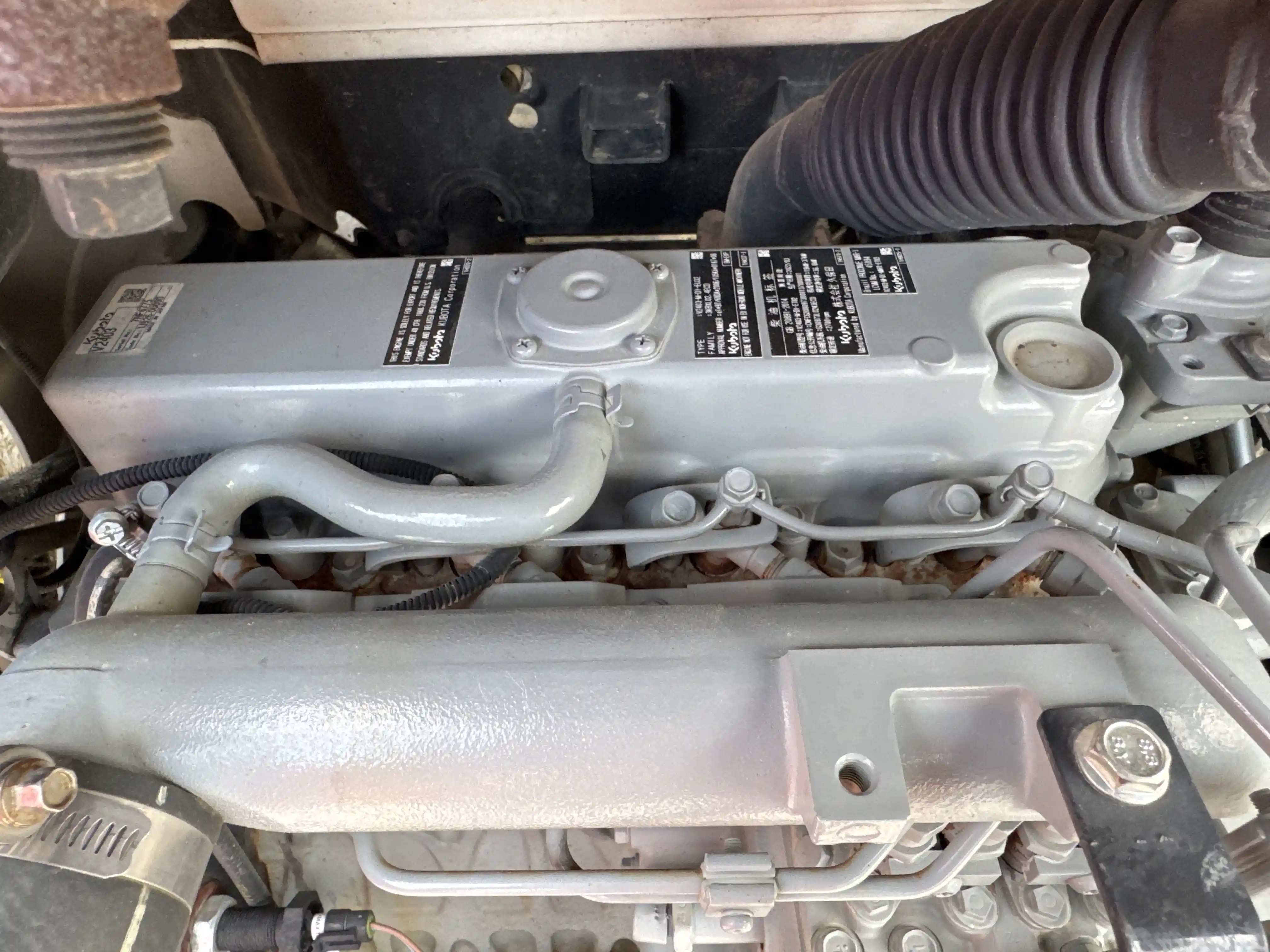 SSL-005-Bobcat-S510-skid-steer-loader-inspection-engine-fuel-leaks-3