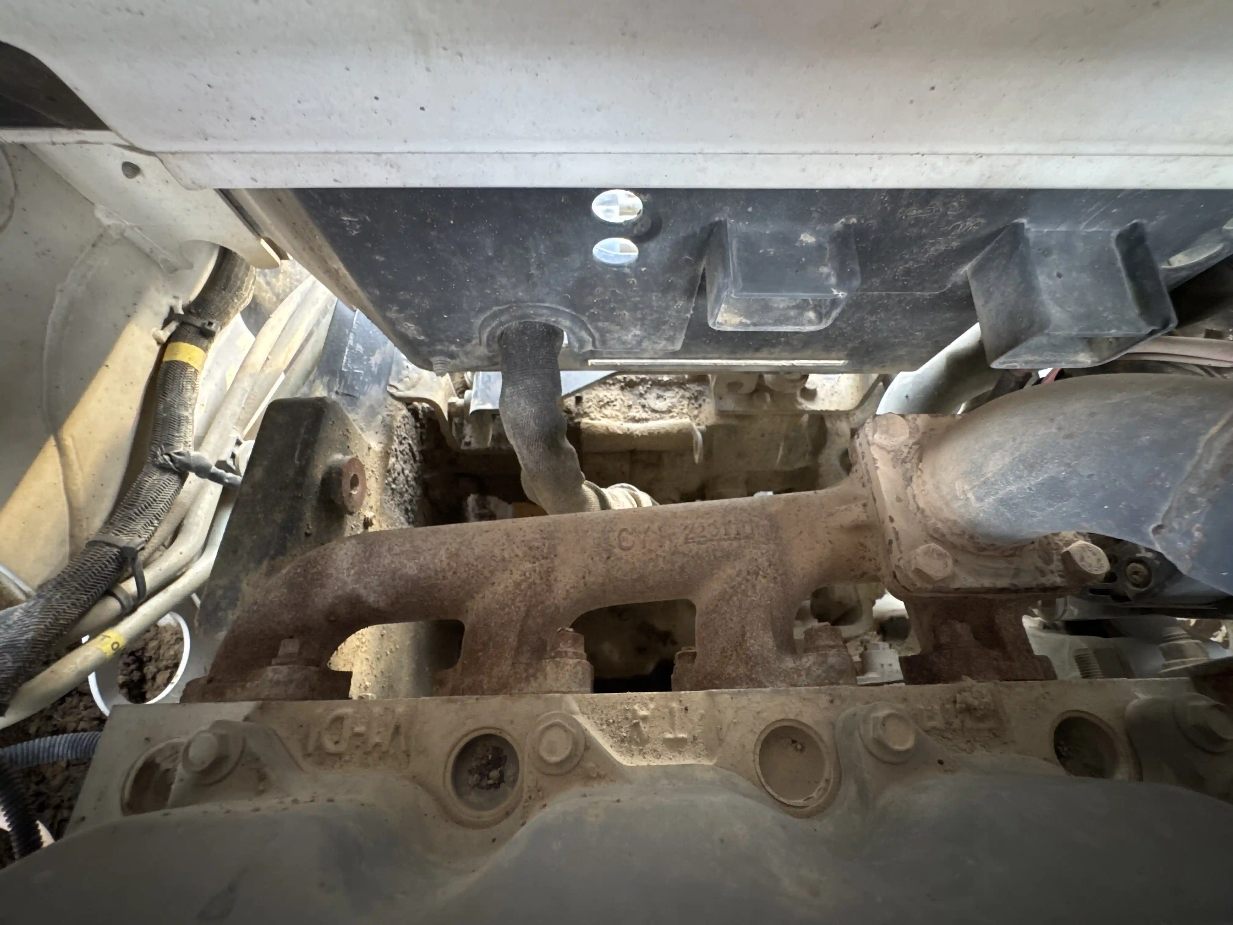 SSL-005-Bobcat-S510-skid-steer-loader-inspection-engine-exhaust-system-2