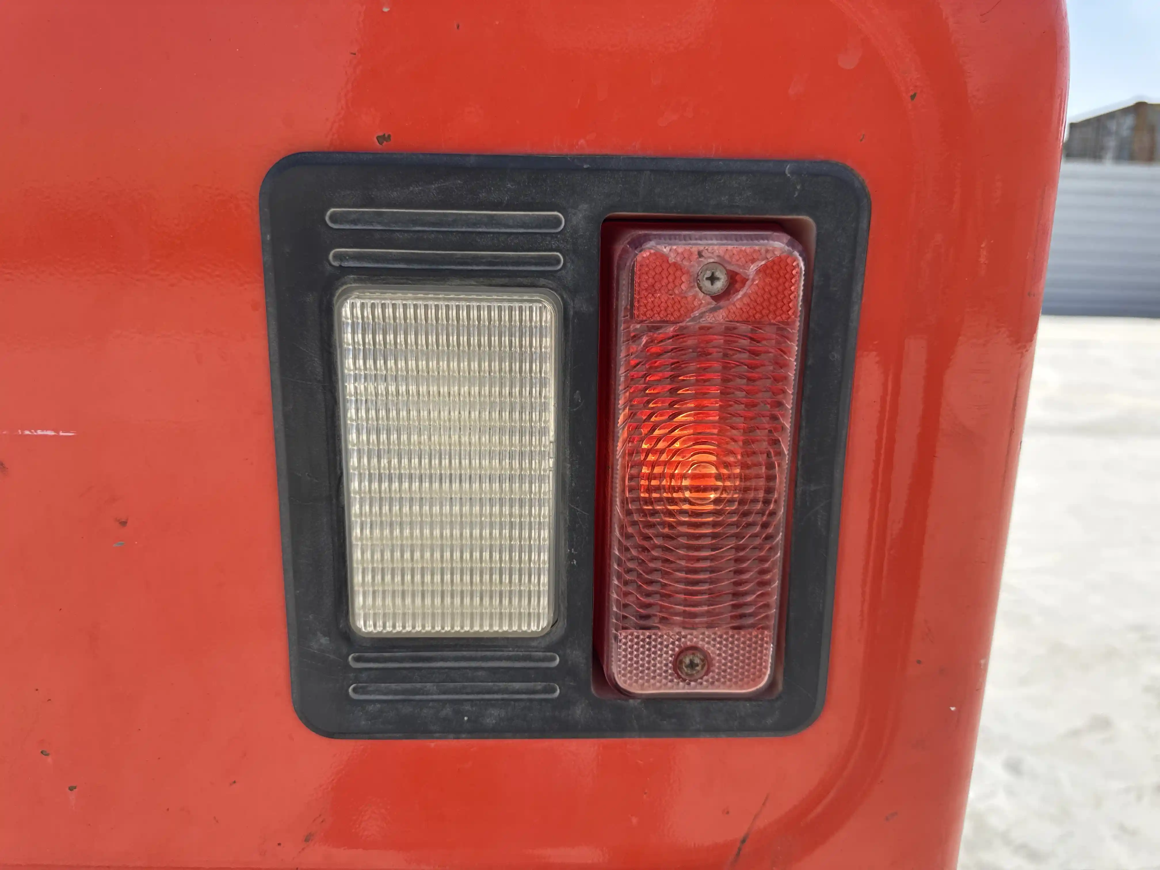 SSL-005-Bobcat-S510-skid-steer-loader-inspection-electronics-lights-and-signals-3