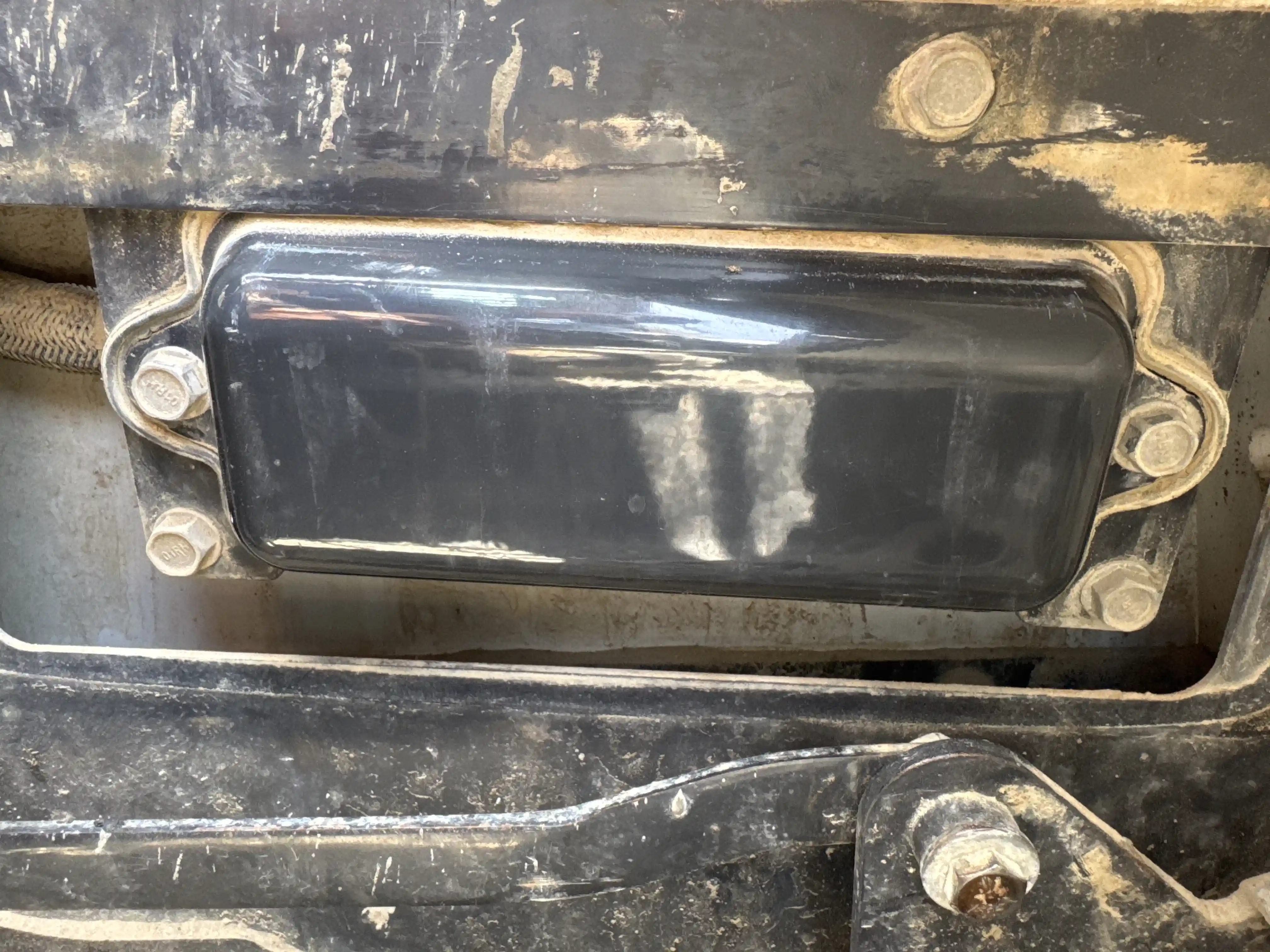 SSL-005-Bobcat-S510-skid-steer-loader-inspection-electronics-fuse-box-2