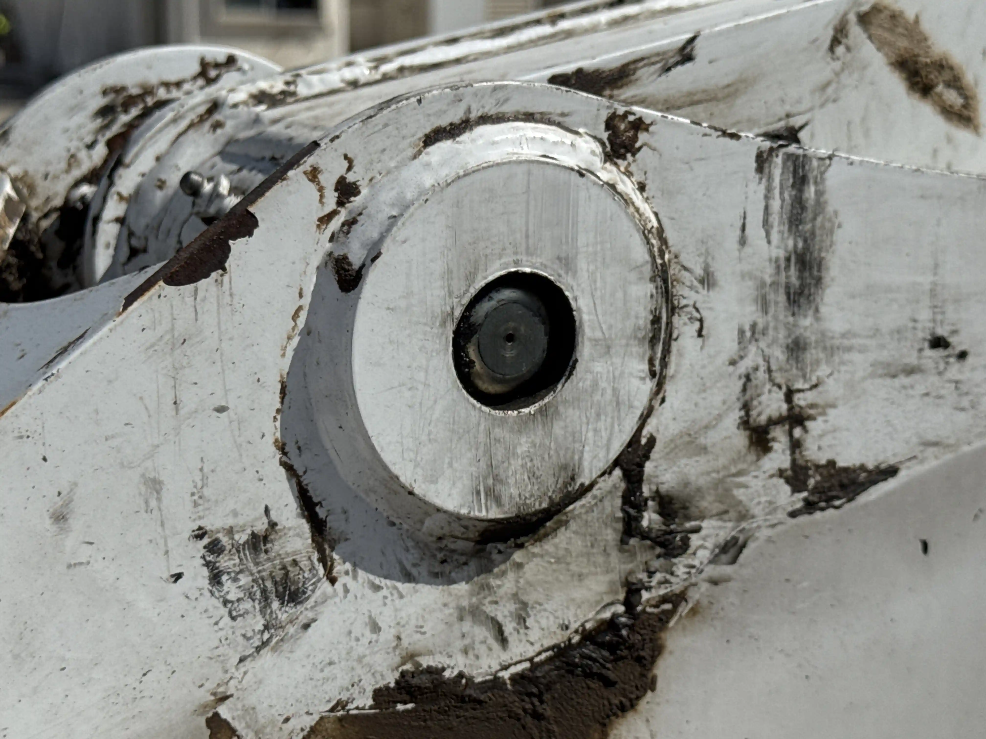 SSL-005-Bobcat-S510-skid-steer-loader-inspection-chassis-lift-arm-base-pin-and-bushings-3