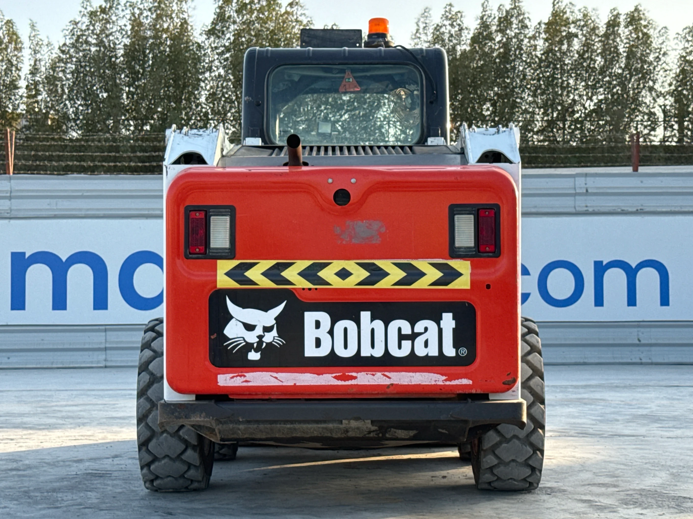SSL-006-Bobcat-S510-skid-steer-loader-inspection-structure-paint-2