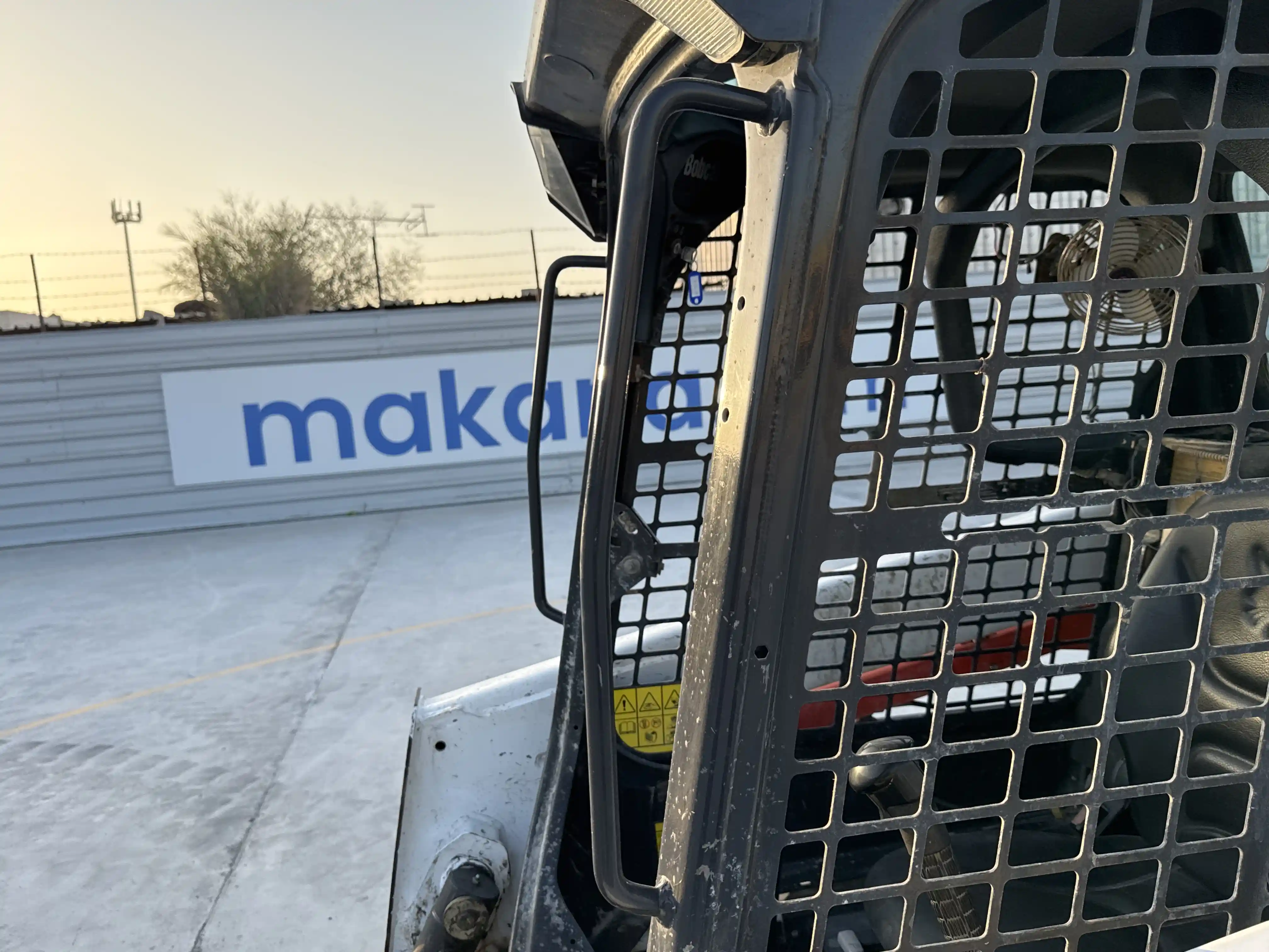 SSL-006-Bobcat-S510-skid-steer-loader-inspection-structure-handrails-1