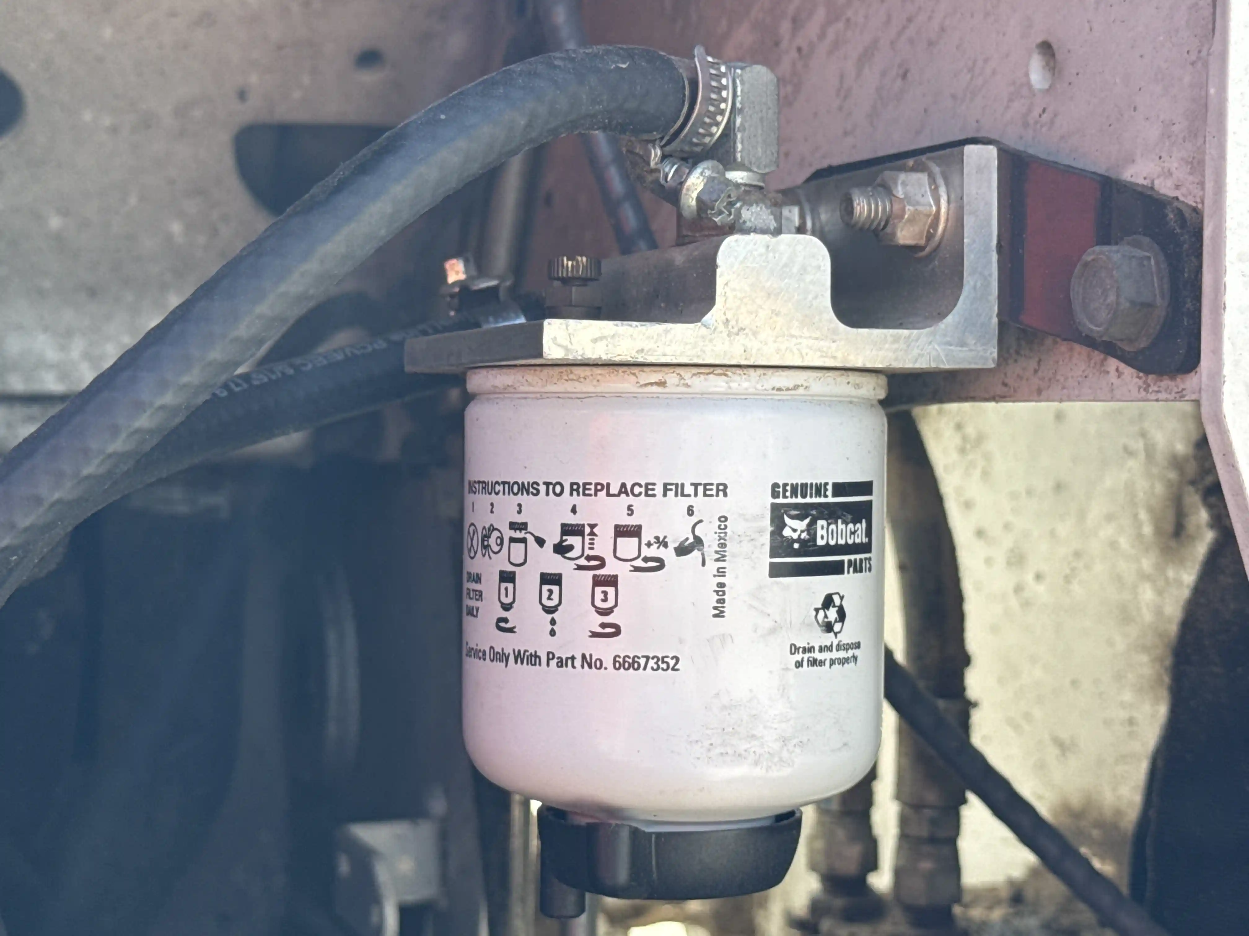 SSL-006-Bobcat-S510-skid-steer-loader-inspection-engine-fuel-leaks-2