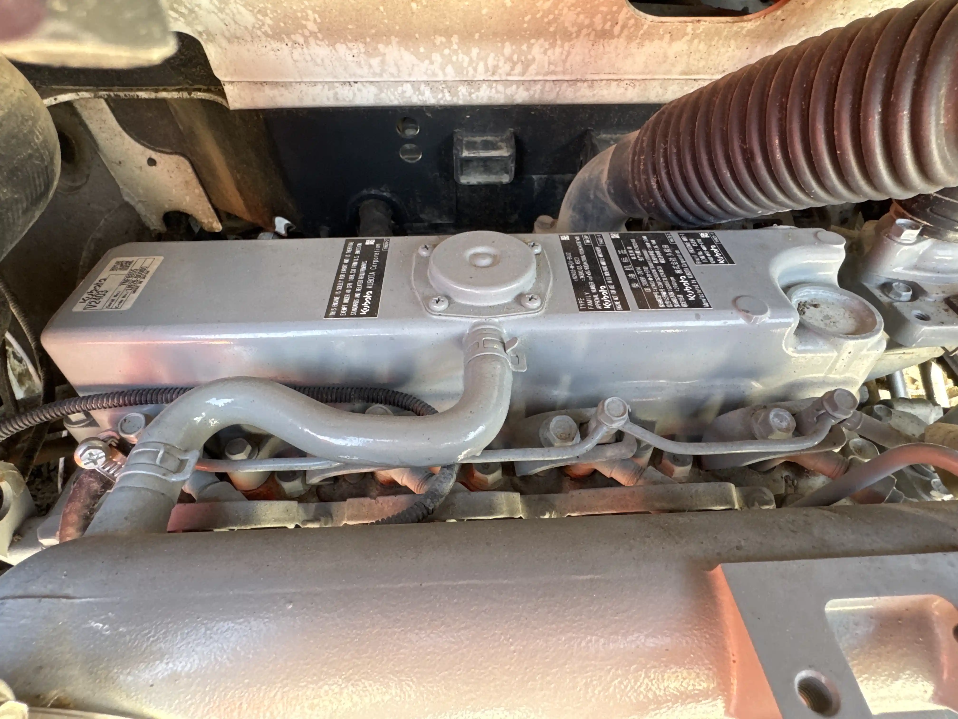 SSL-006-Bobcat-S510-skid-steer-loader-inspection-engine-engine-oil-leaks-1