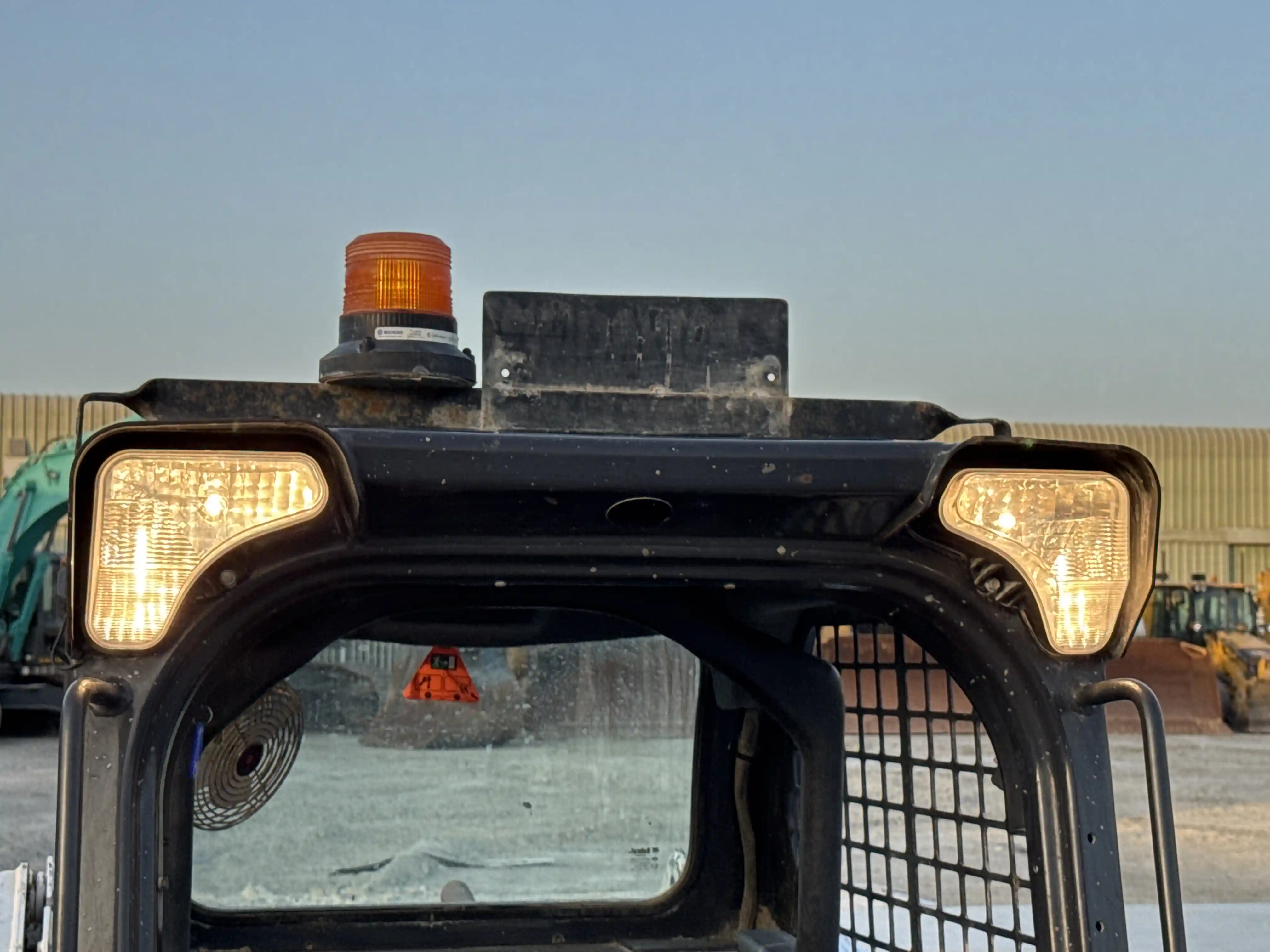 SSL-006-Bobcat-S510-skid-steer-loader-inspection-electronics-lights-and-signals-4