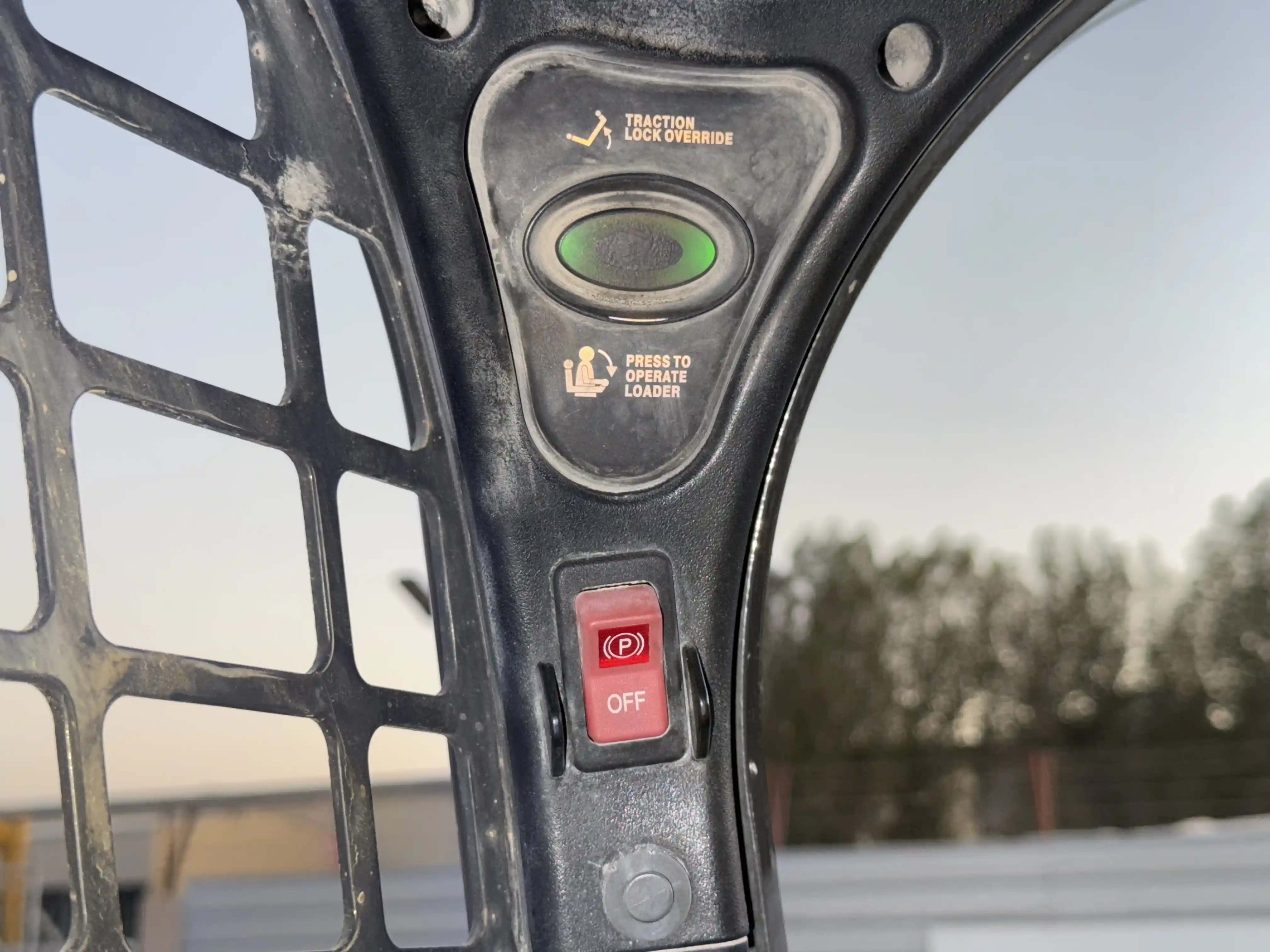 SSL-006-Bobcat-S510-skid-steer-loader-inspection-cabin-electronic-instrument-board-1