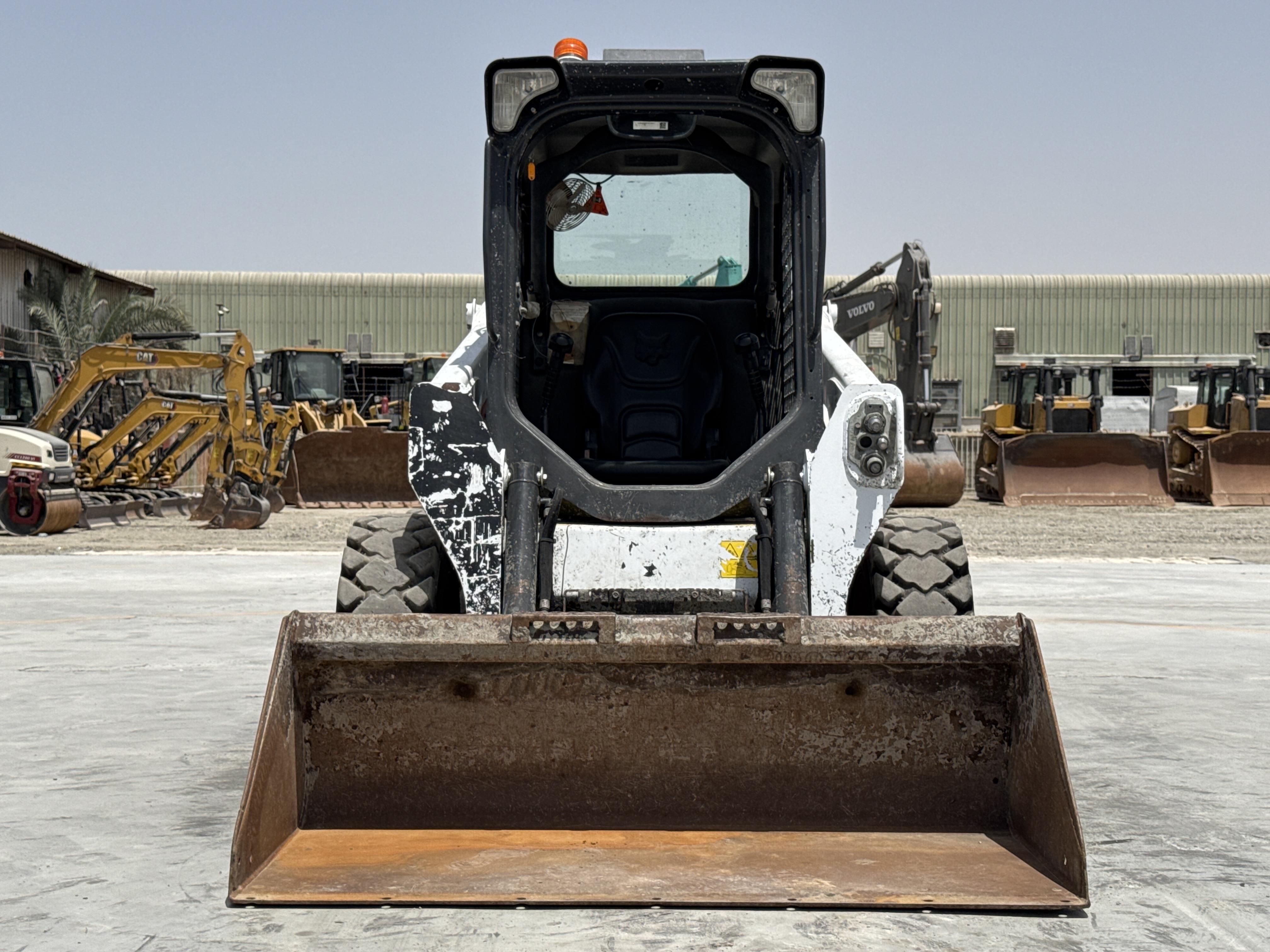 SSL-008-Bobcat-S510-skid-steer-loader-inspection-structure-paint-1
