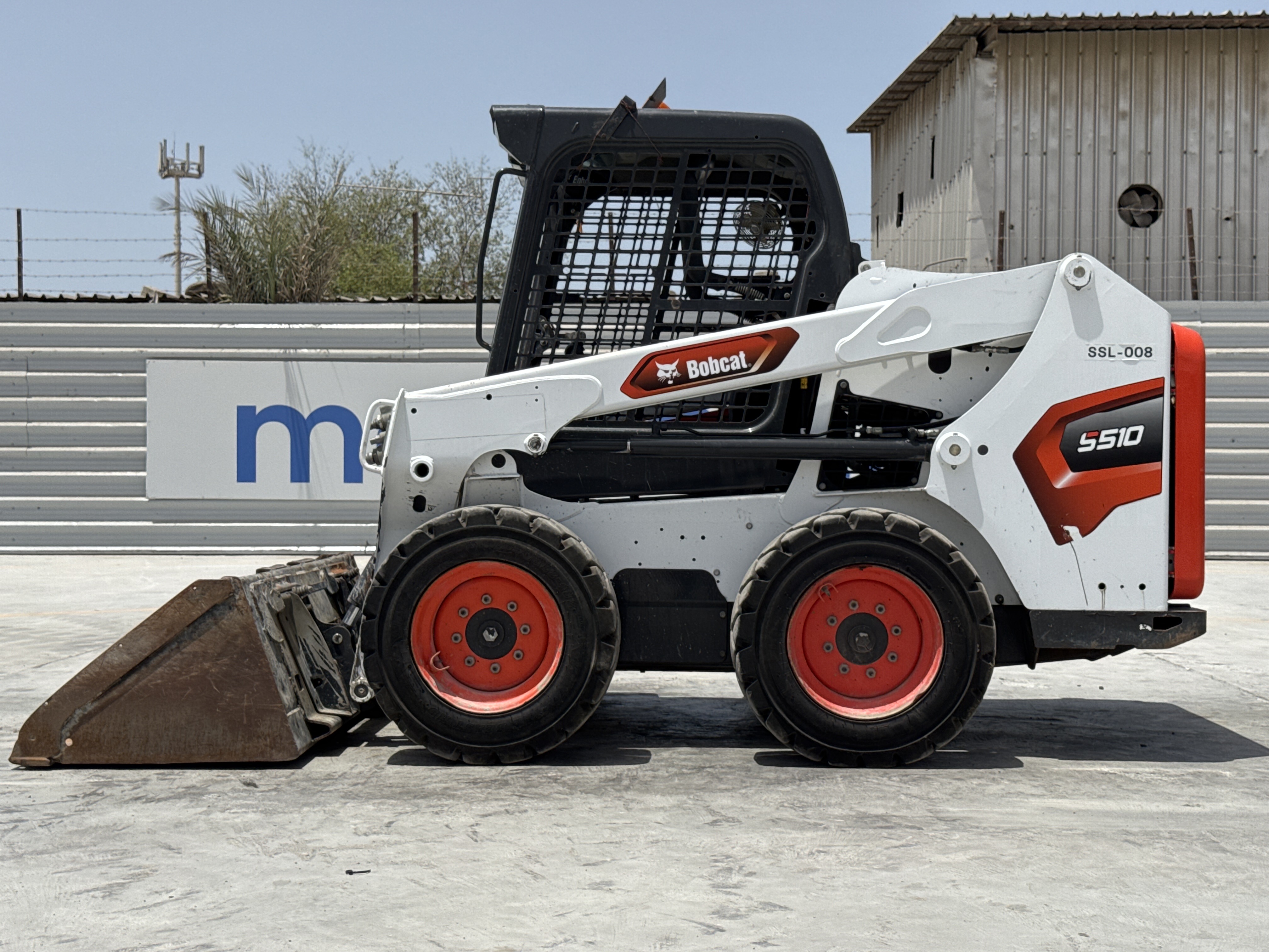 SSL-008-Bobcat-S510-skid-steer-loader-inspection-structure-paint-2