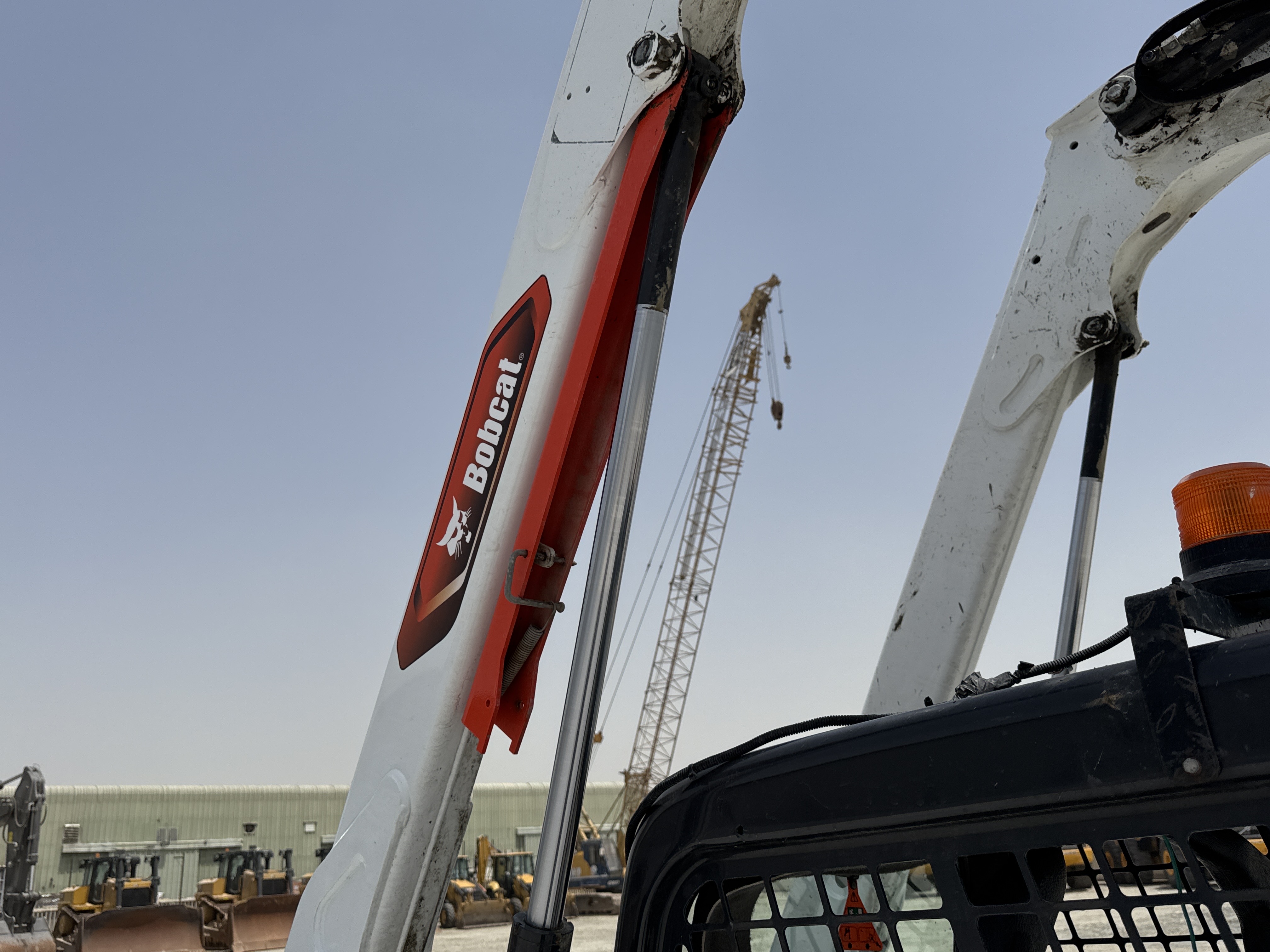 SSL-007-Bobcat-S510-skid-steer-loader-inspection-hydraulics-loader-lift-cylinder-2