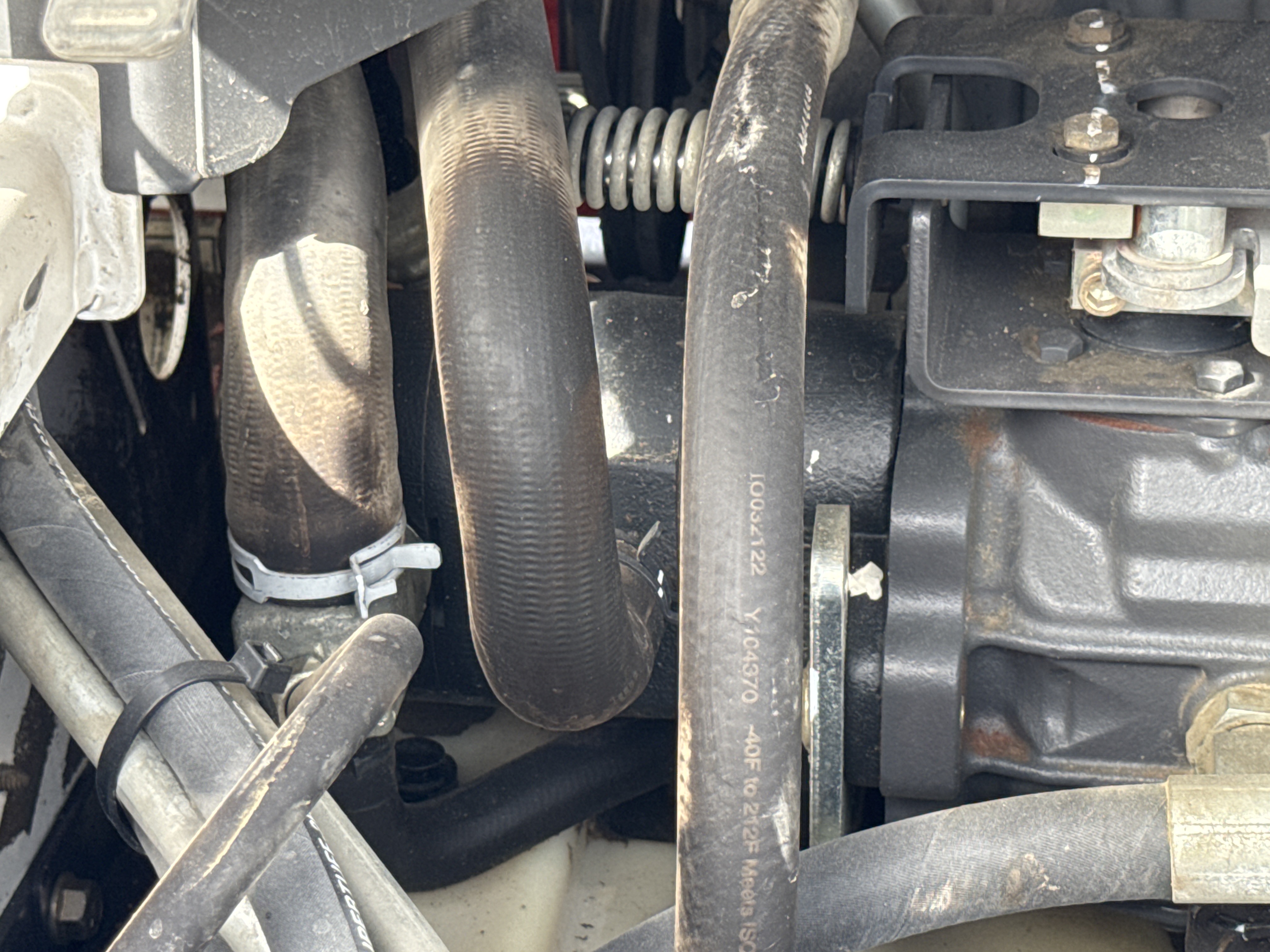SSL-008-Bobcat-S510-skid-steer-loader-inspection-hydraulics-hydraulic-pump-2