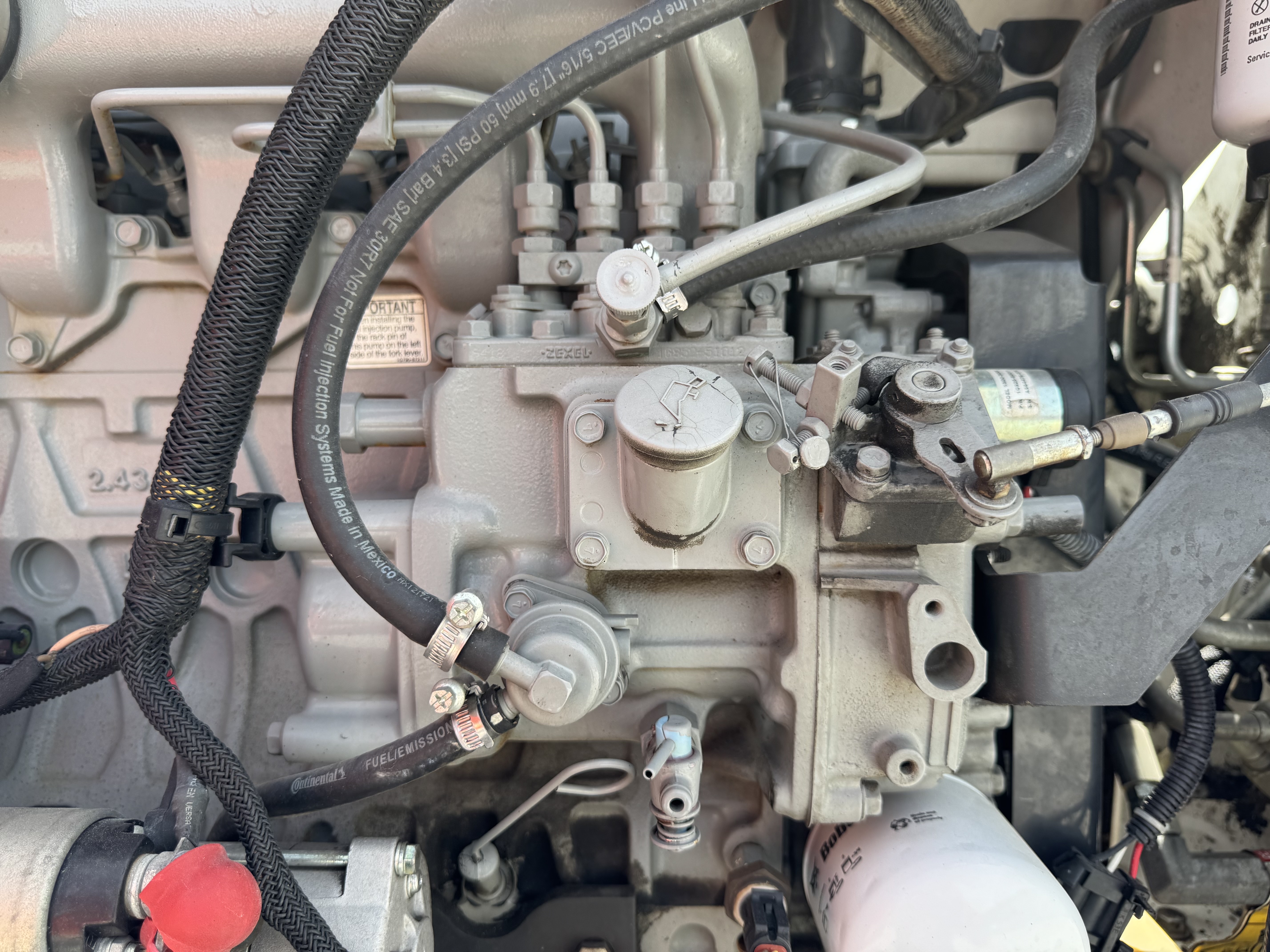 SSL-008-Bobcat-S510-skid-steer-loader-inspection-engine-fuel-leaks-1