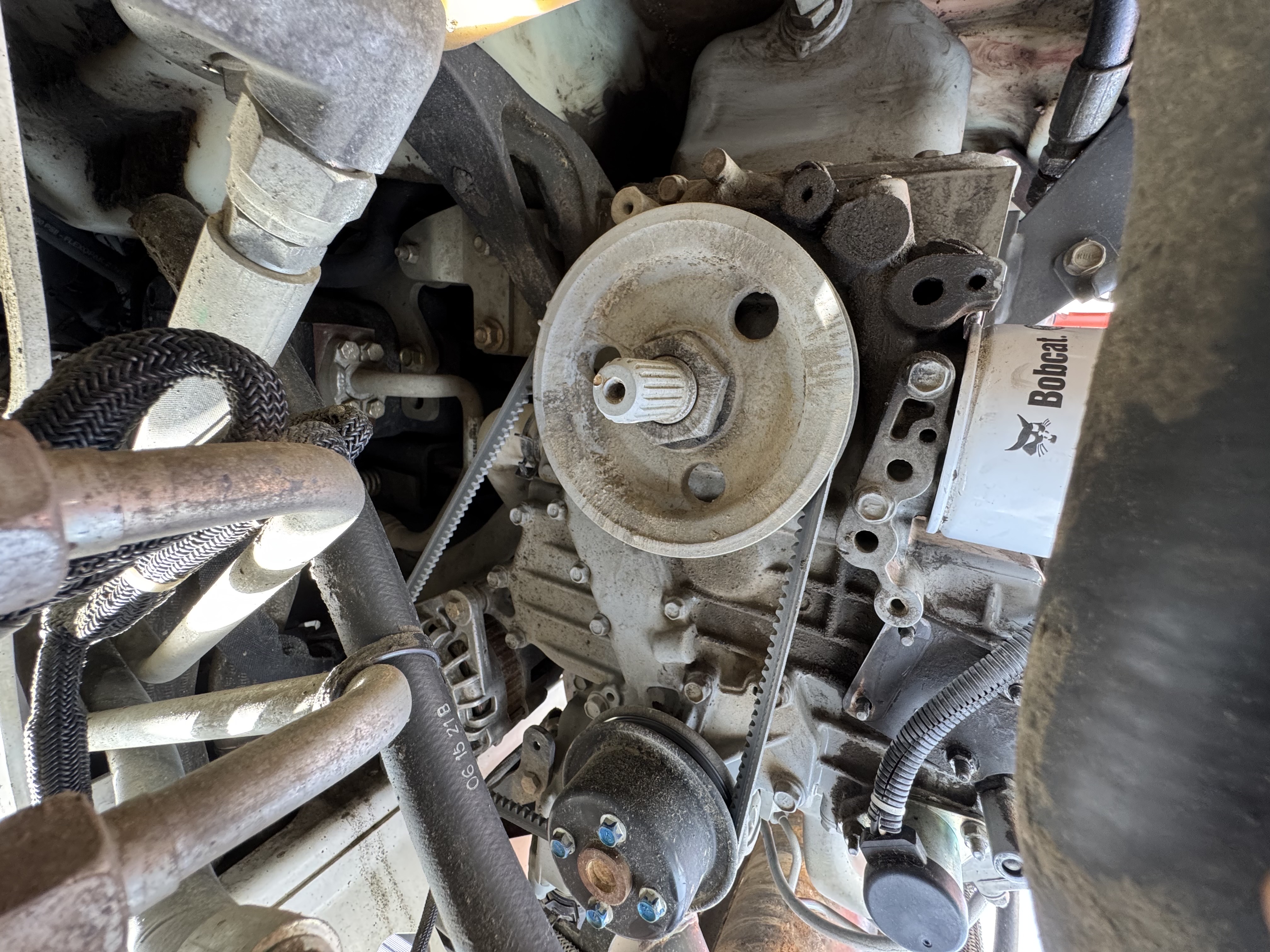 SSL-008-Bobcat-S510-skid-steer-loader-inspection-engine-engine-oil-leaks-3