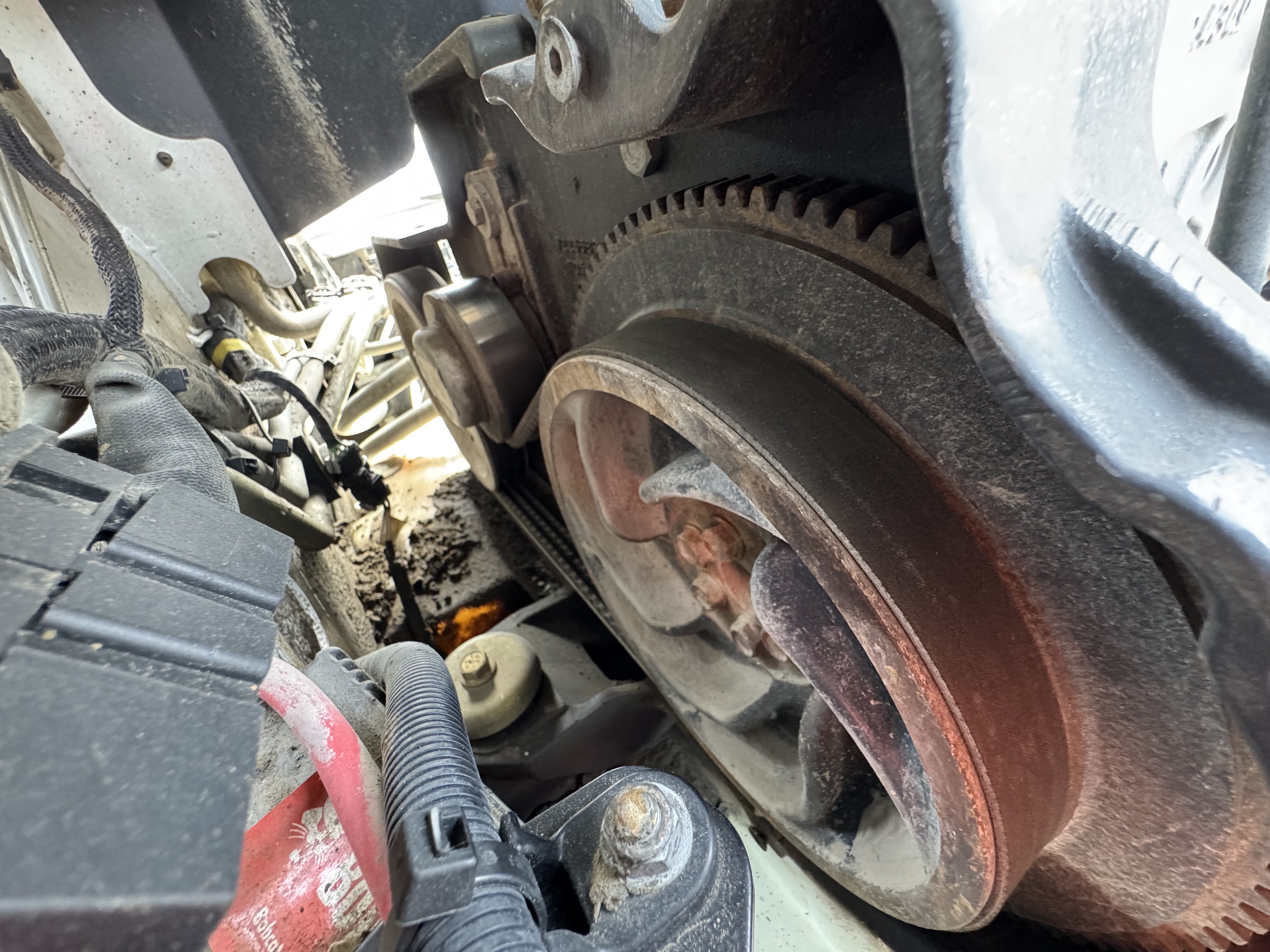 SSL-008-Bobcat-S510-skid-steer-loader-inspection-engine-belts-2