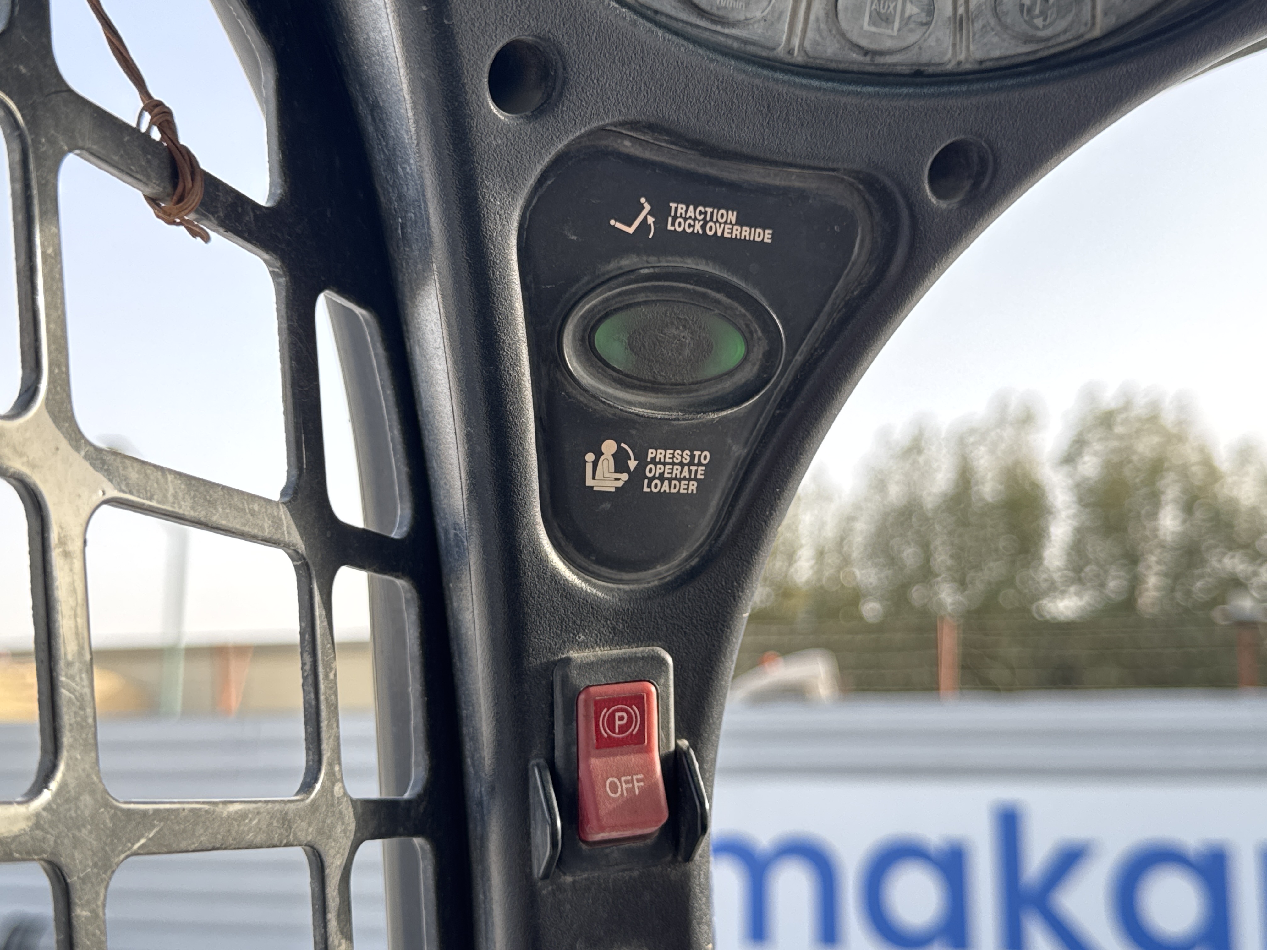 SSL-008-Bobcat-S510-skid-steer-loader-inspection-cabin-electronic-instrument-board-1