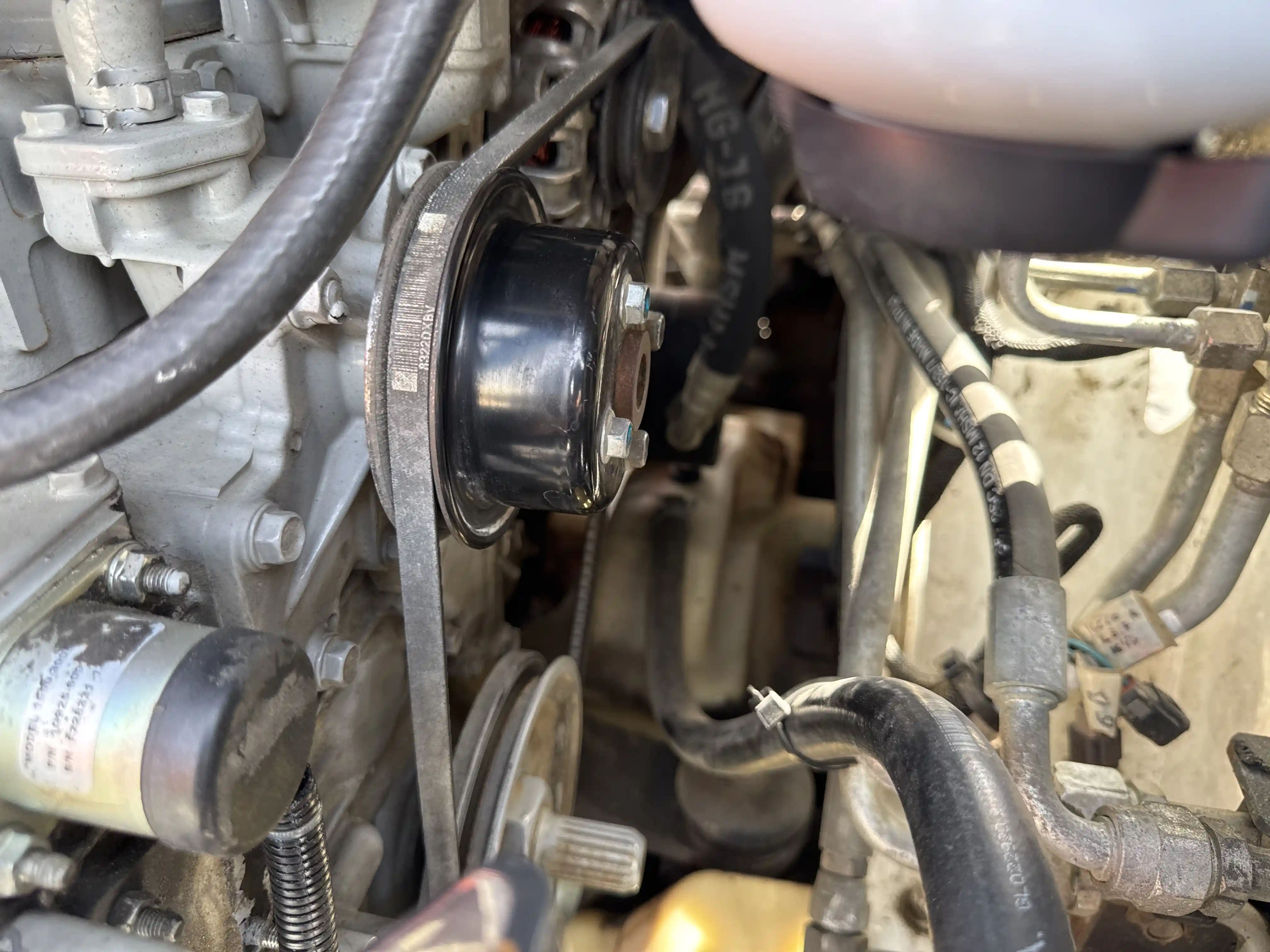 SSL-007-Bobcat-S510-skid-steer-loader-inspection-engine-belts-3