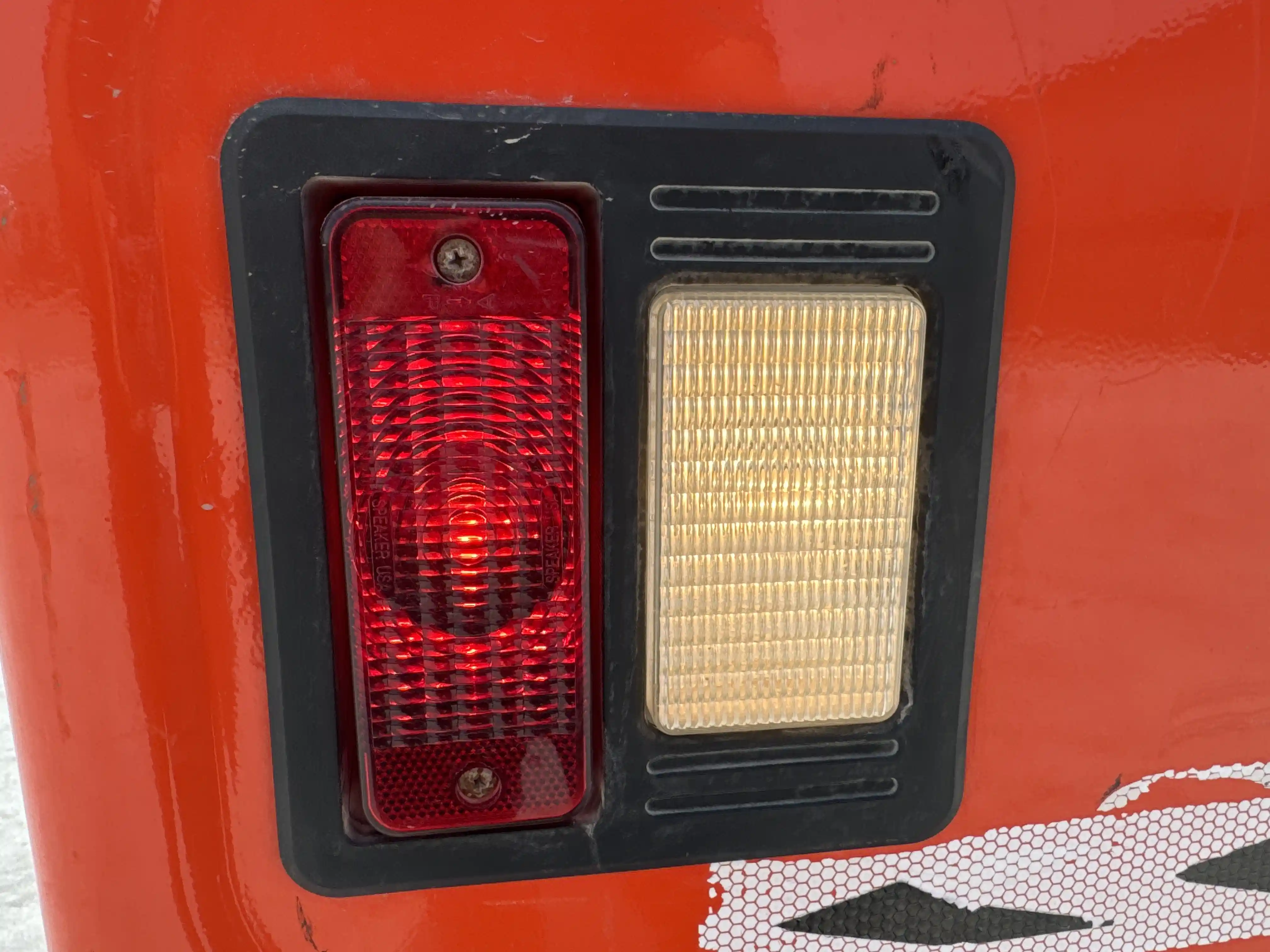 SSL-007-Bobcat-S510-skid-steer-loader-inspection-electronics-lights-and-signals-1