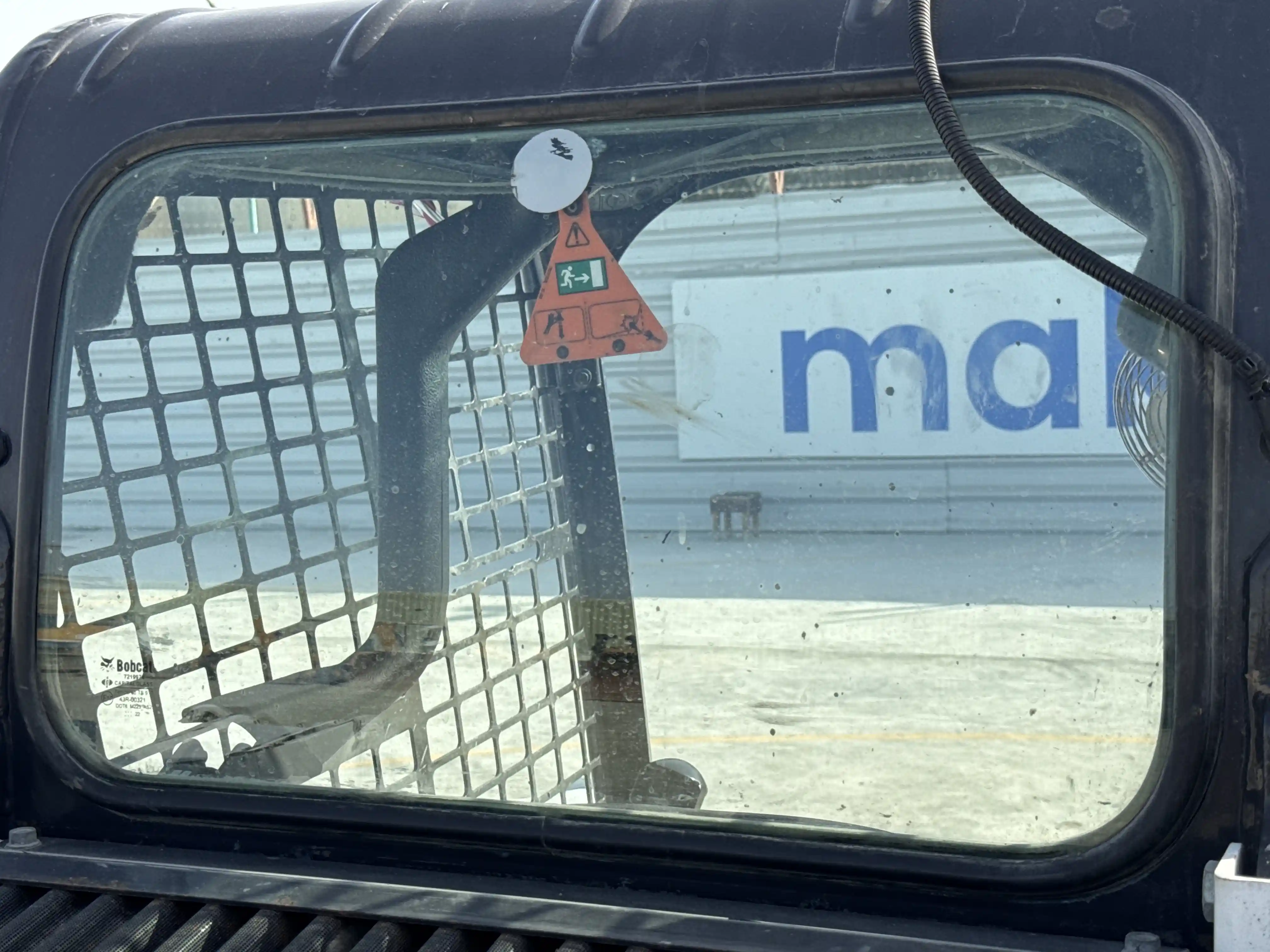 SSL-007-Bobcat-S510-skid-steer-loader-inspection-safety-glass